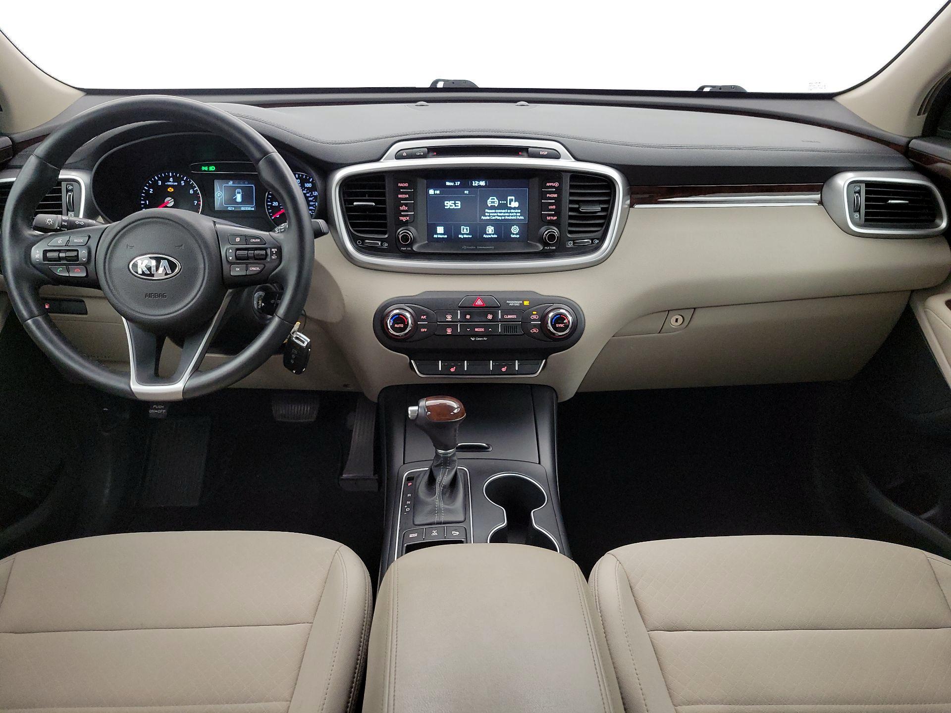 Thumbnail: 2017 Kia Sorento - 9