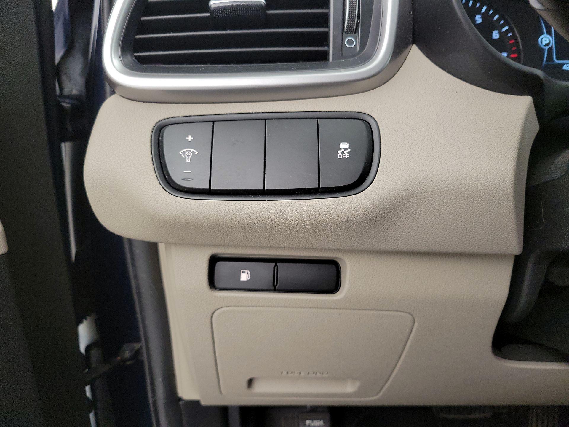 Thumbnail: 2017 Kia Sorento - 13