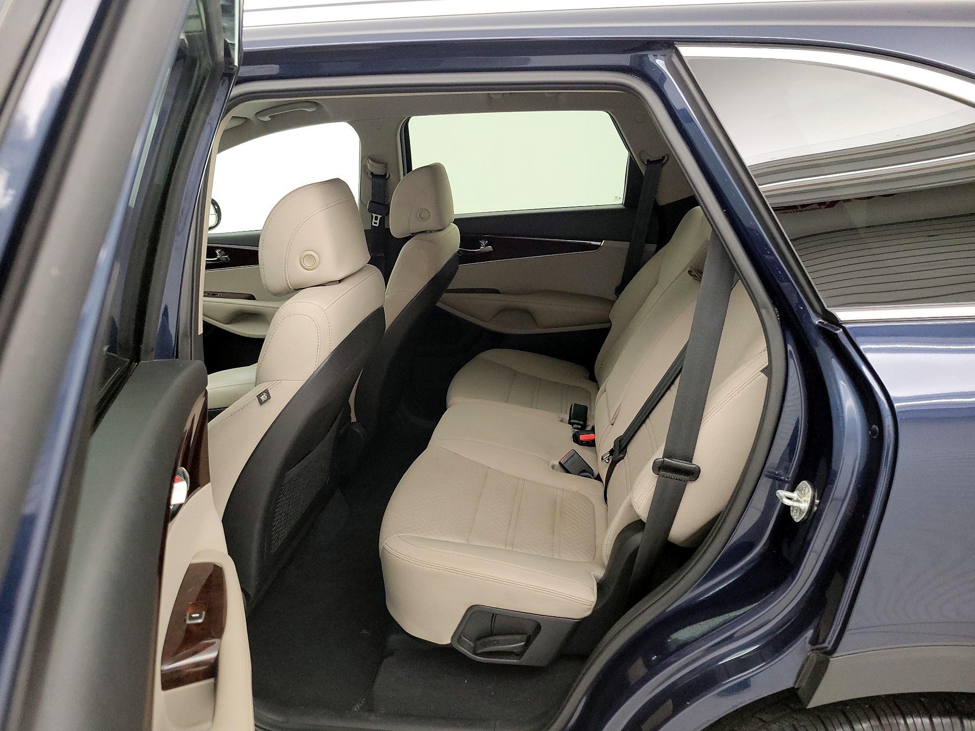 Thumbnail: 2017 Kia Sorento - 19