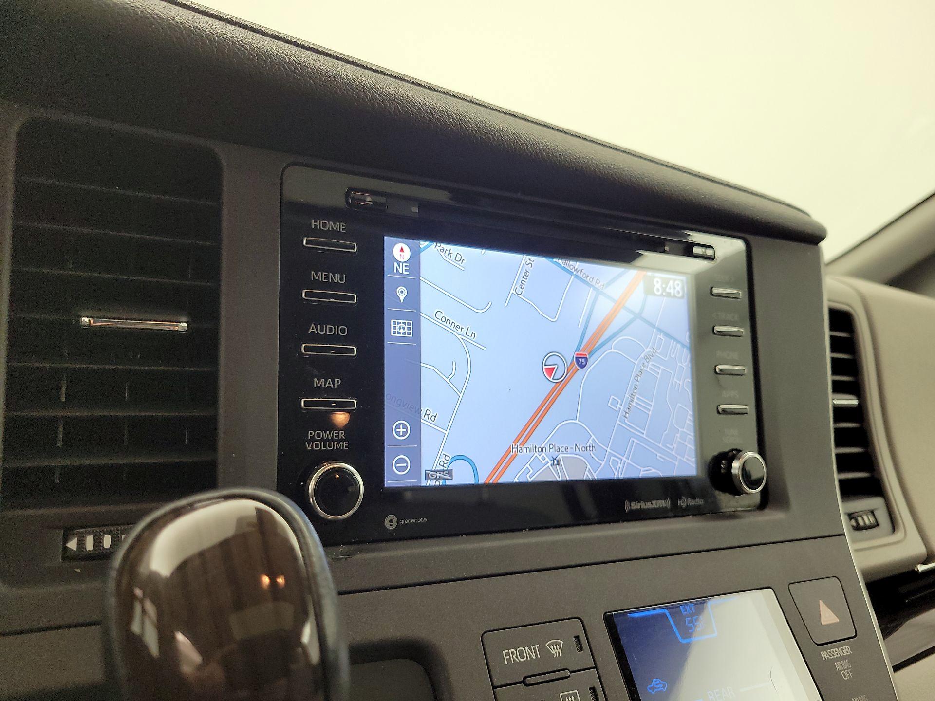 Thumbnail: 2020 Toyota Sienna - 14