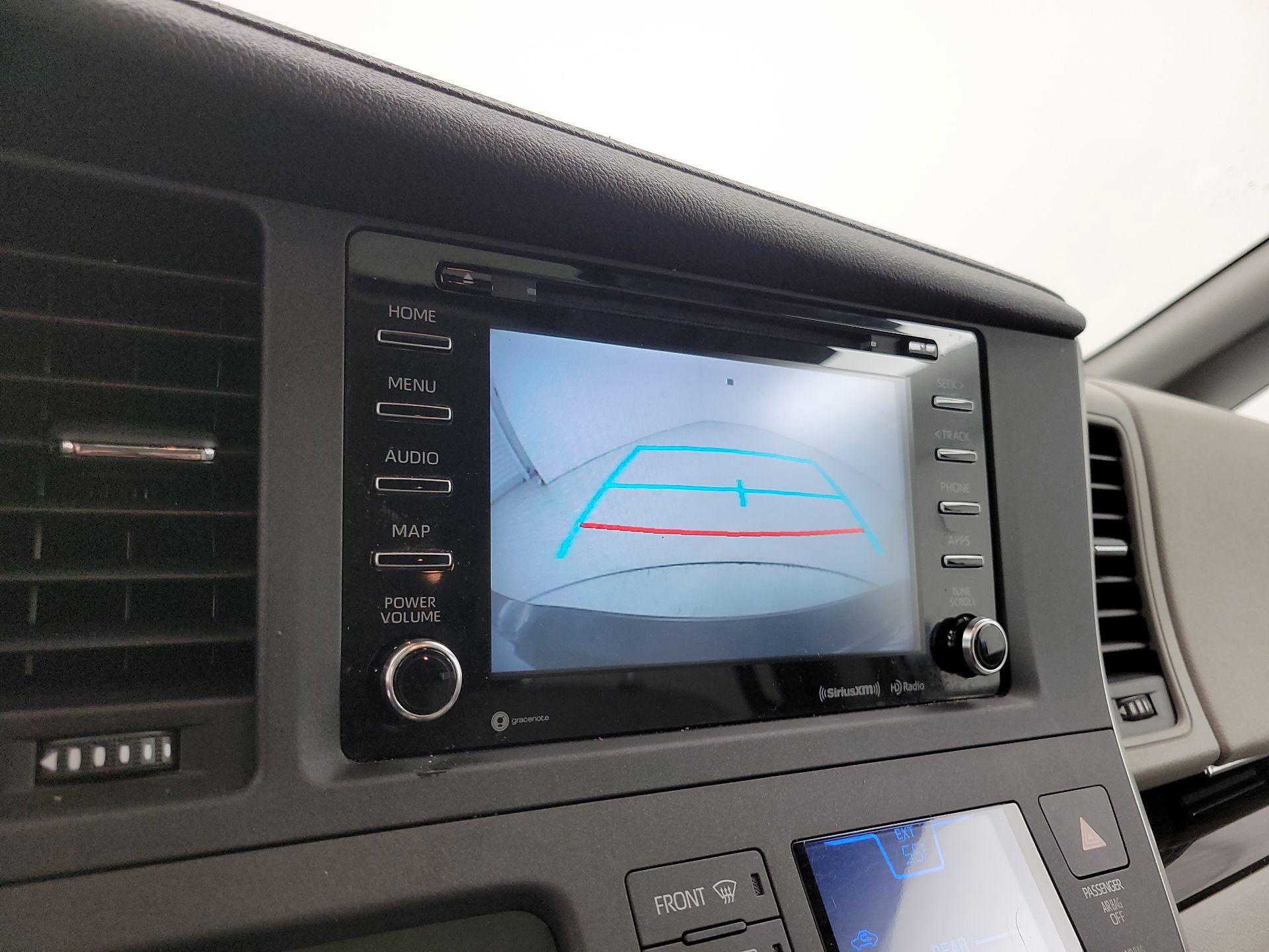 Thumbnail: 2020 Toyota Sienna - 15