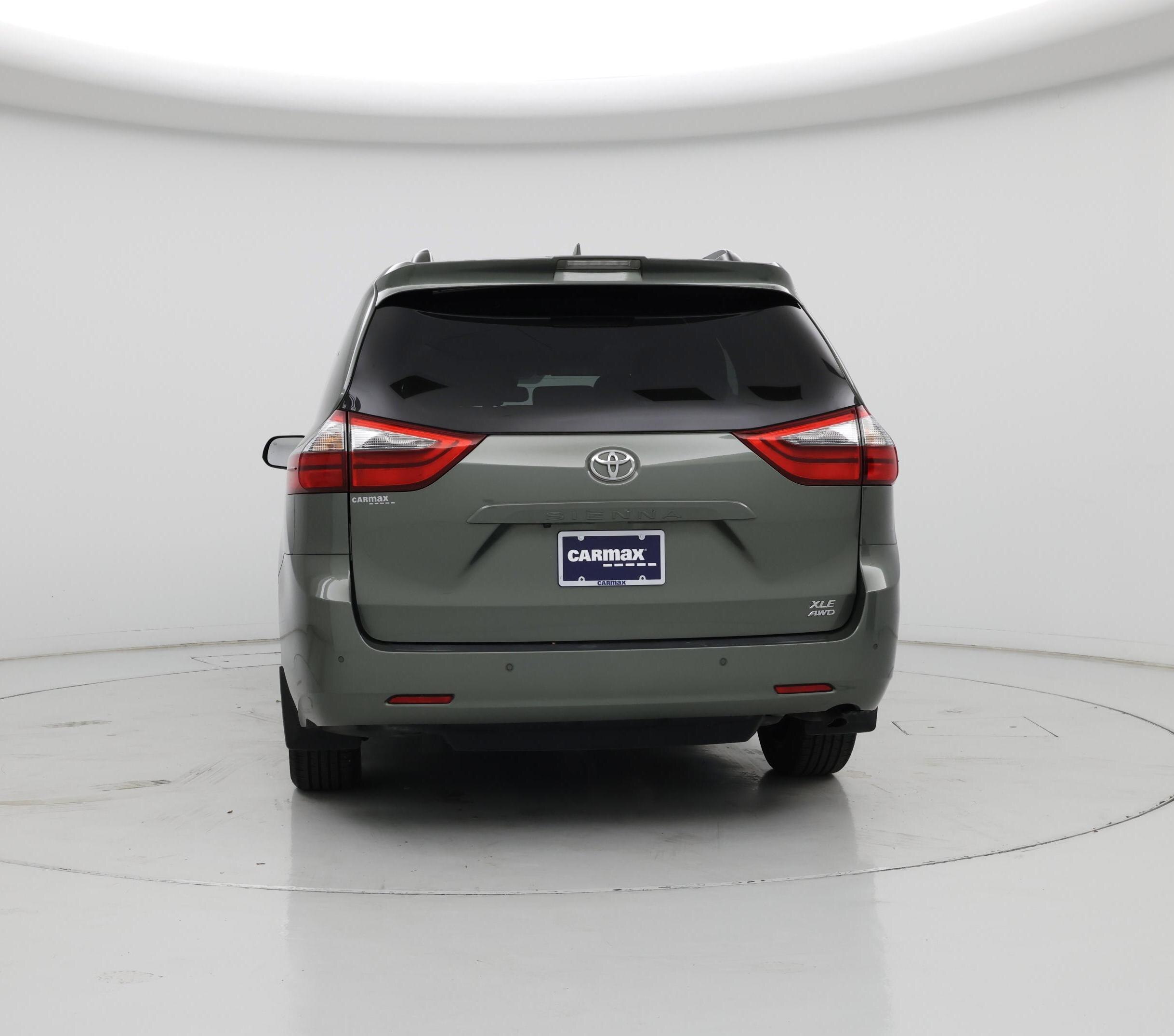 Thumbnail: 2020 Toyota Sienna - 6