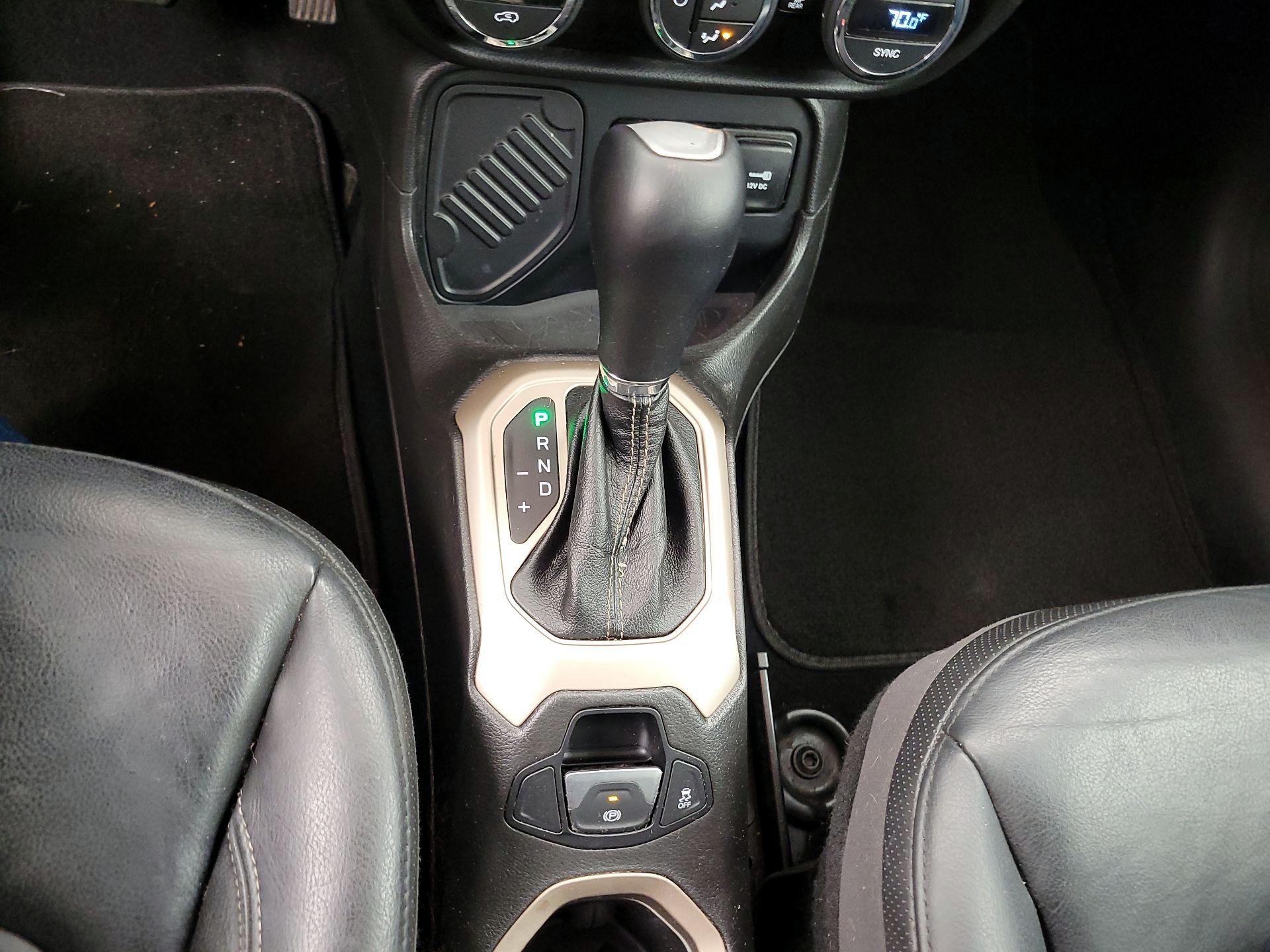 Thumbnail: 2017 Jeep Renegade - 17