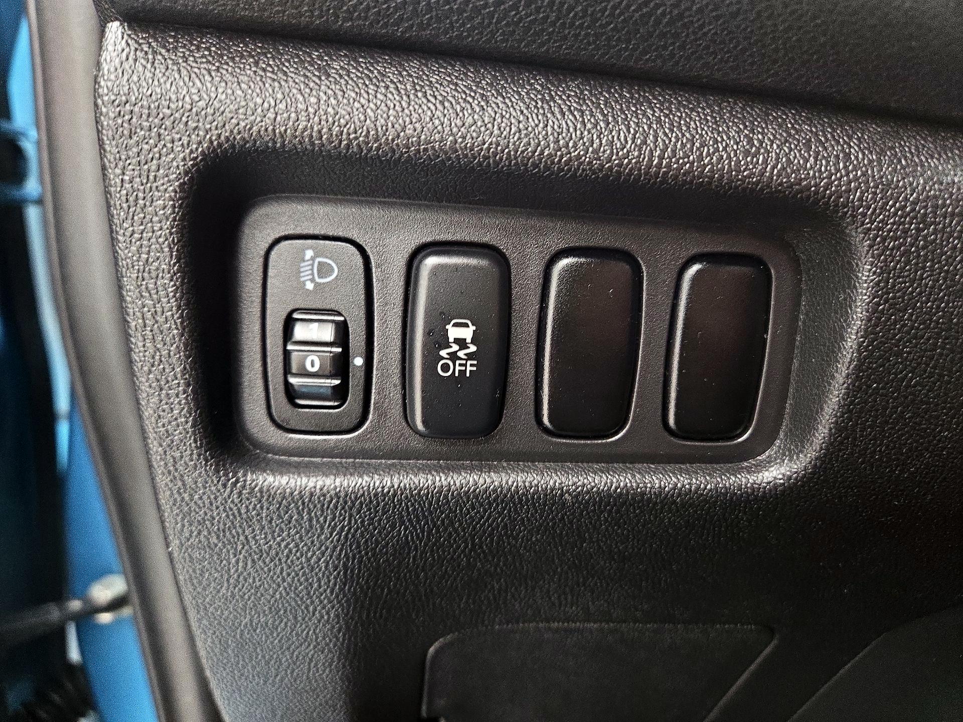 Thumbnail: 2014 Mitsubishi Outlander Sport - 13