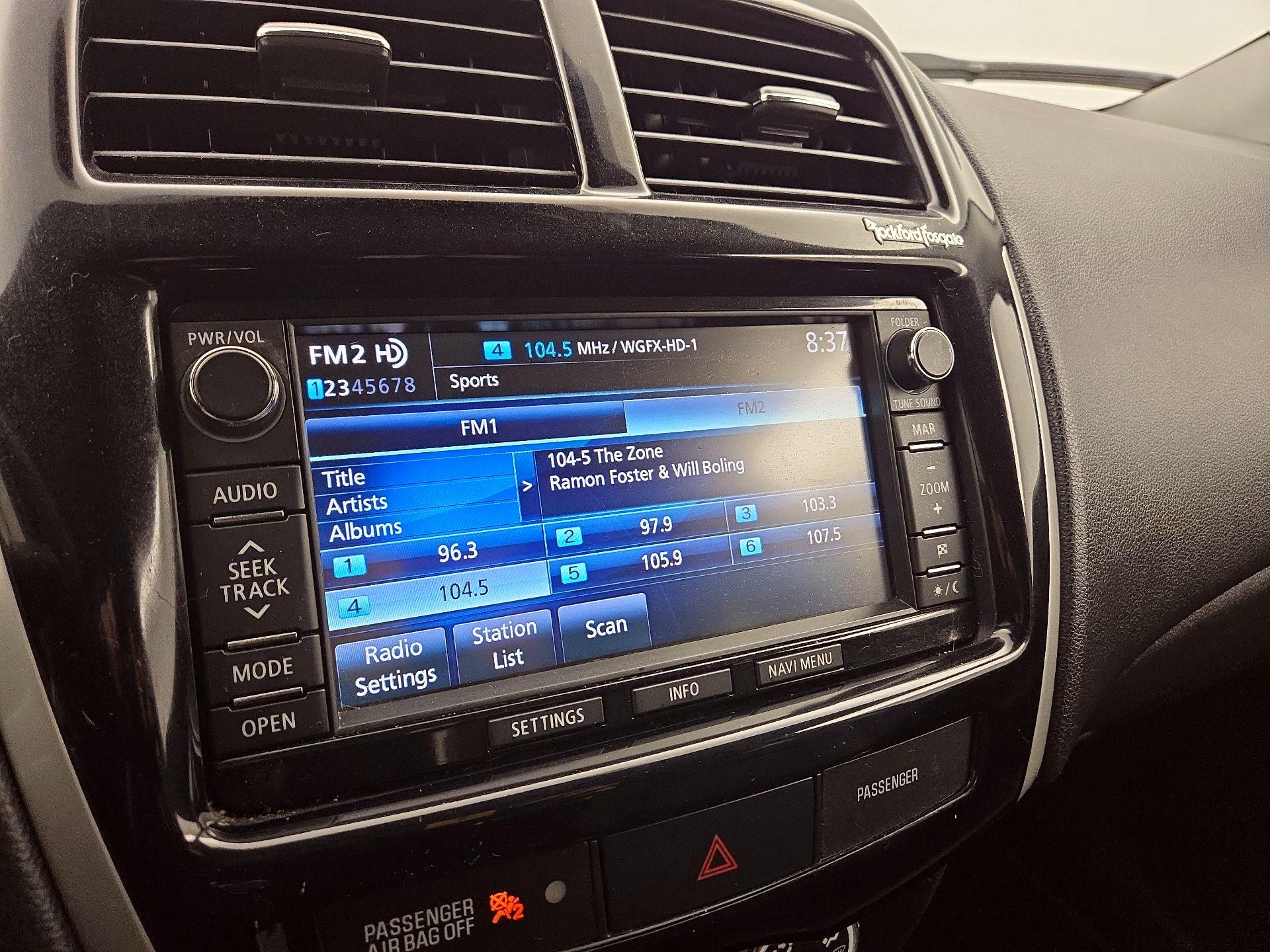 Thumbnail: 2014 Mitsubishi Outlander Sport - 16