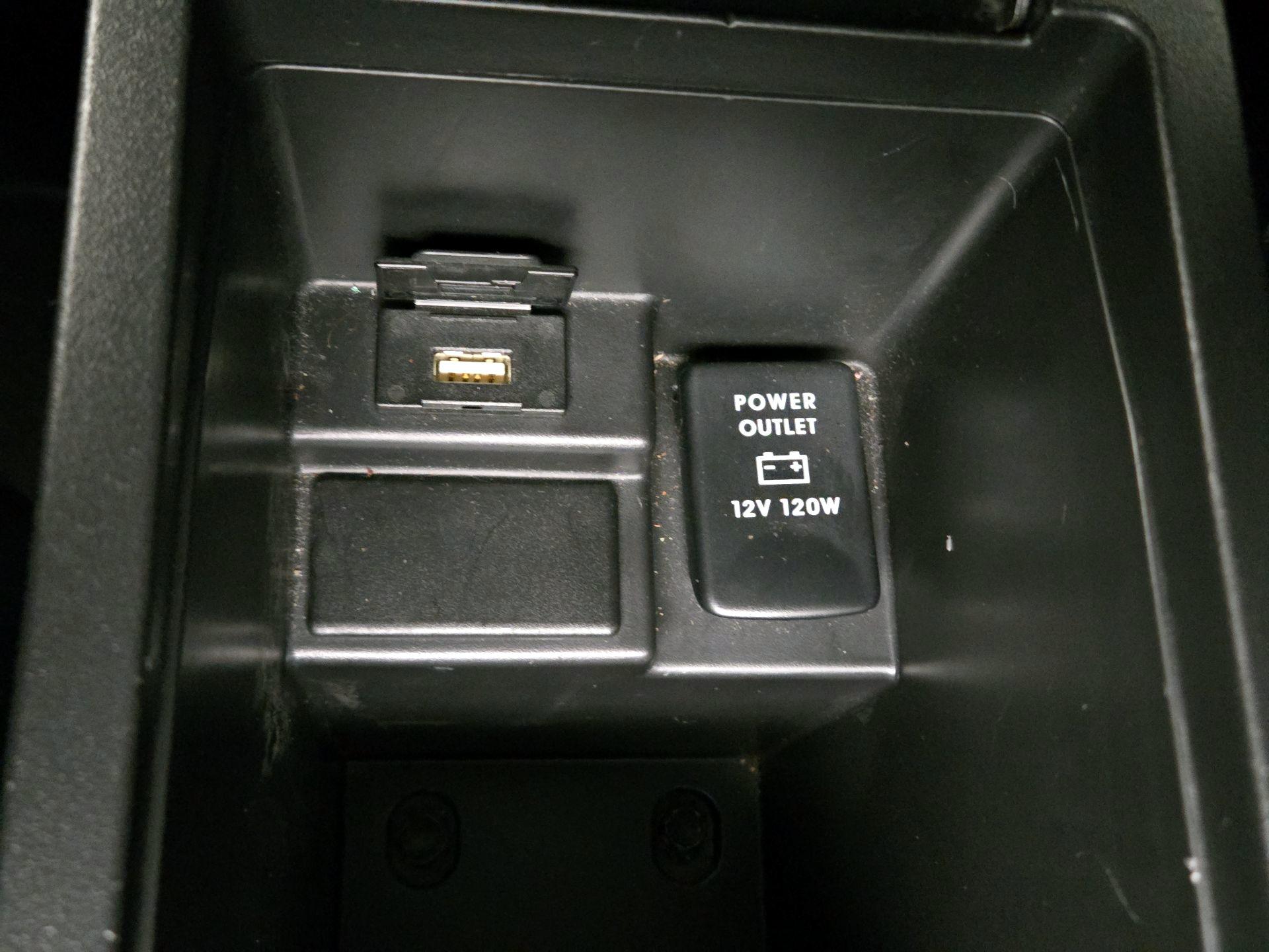 Thumbnail: 2014 Mitsubishi Outlander Sport - 19