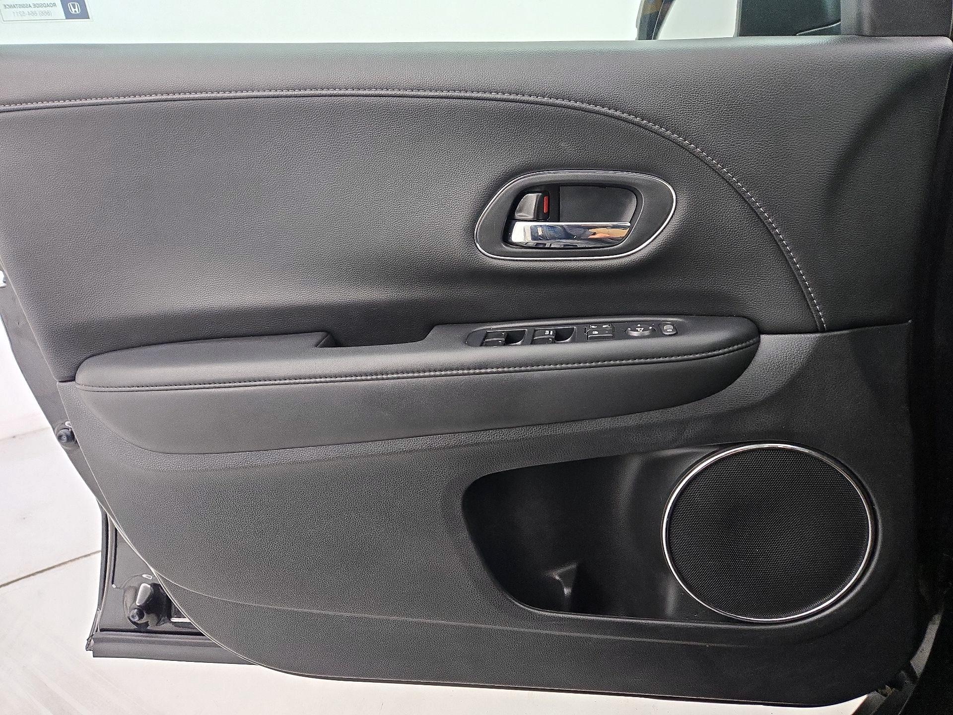 Thumbnail: 2017 Honda HR-V - 12