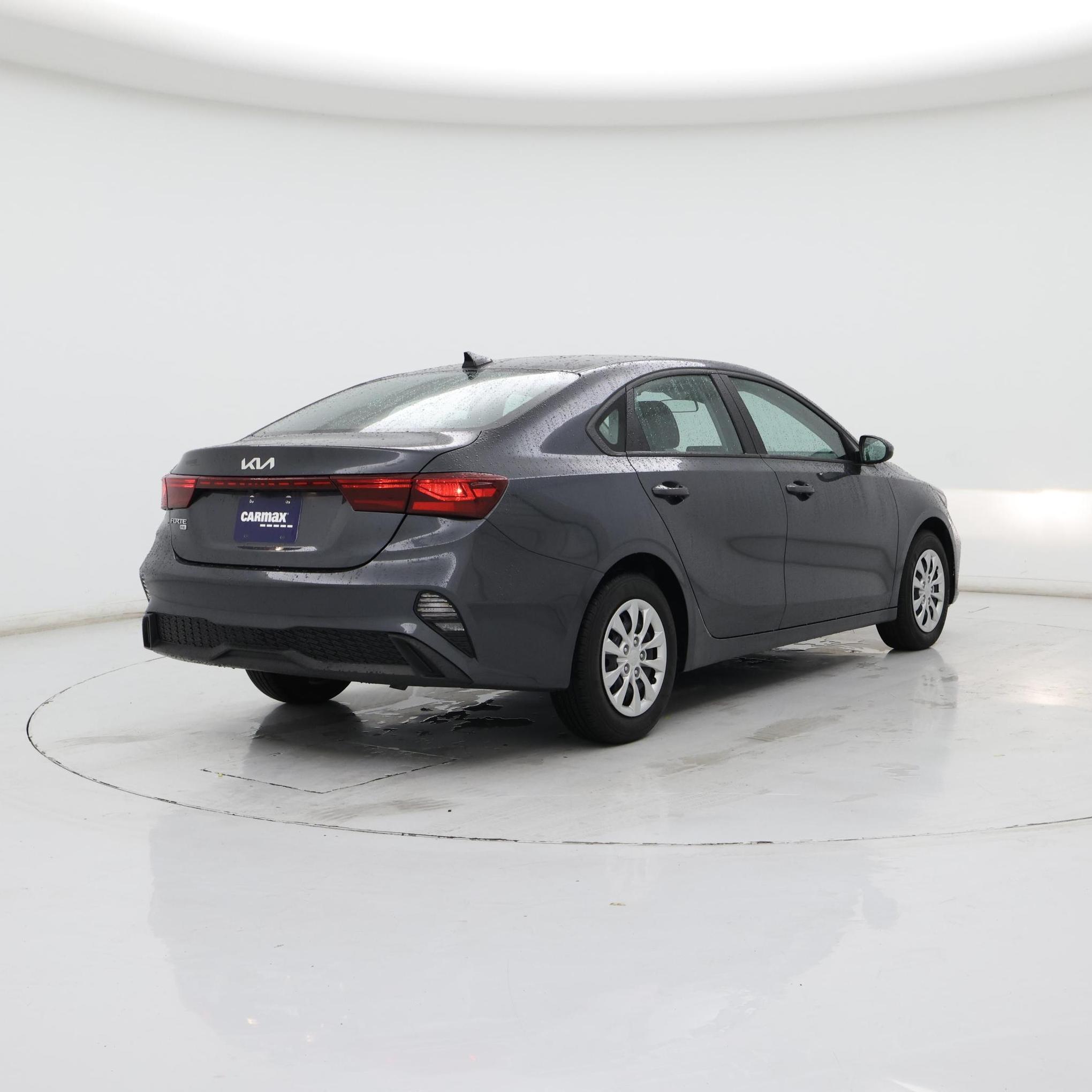 Thumbnail: 2023 Kia Forte - 8