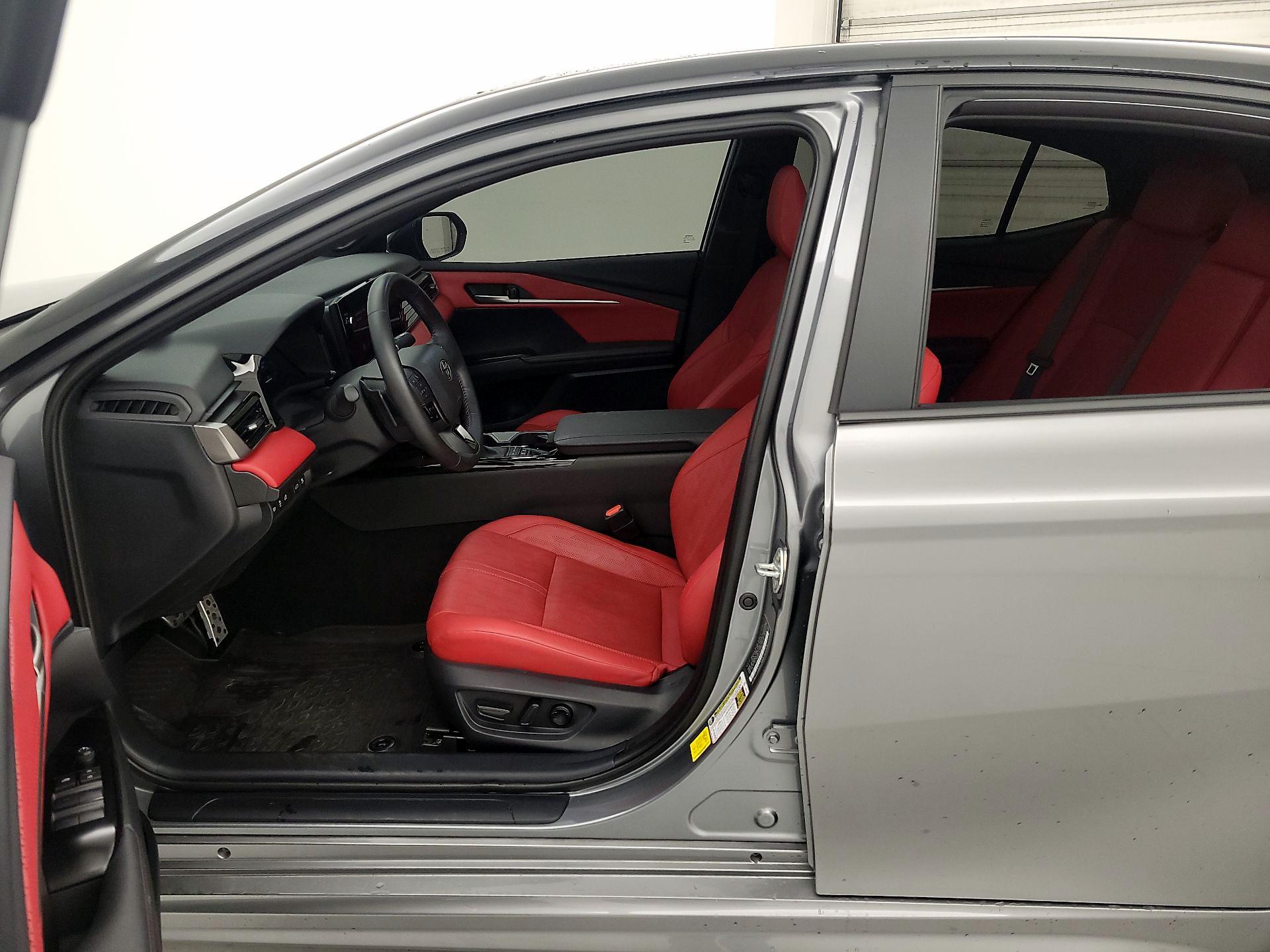 Thumbnail: 2025 Toyota Camry - 11