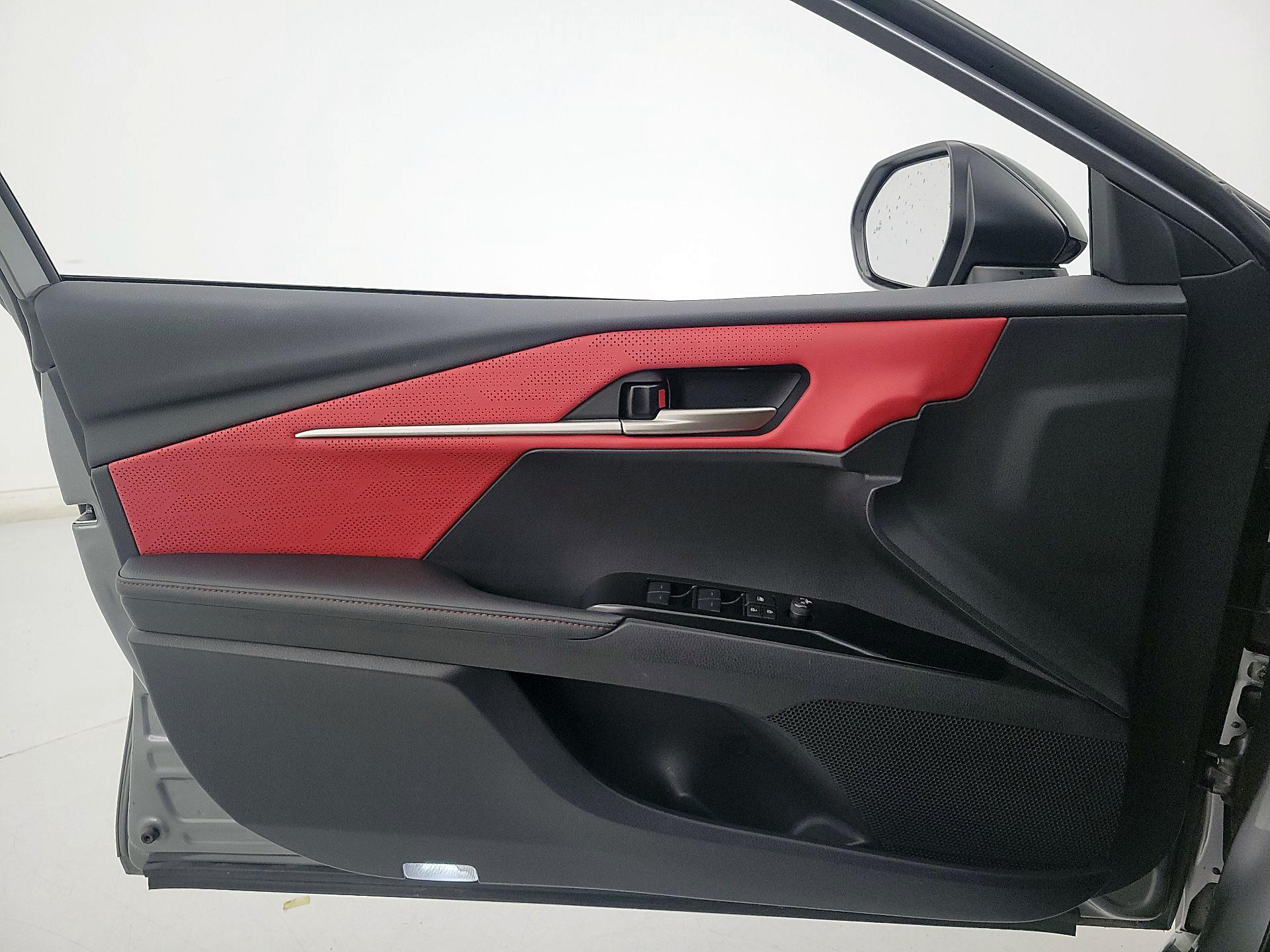 Thumbnail: 2025 Toyota Camry - 12