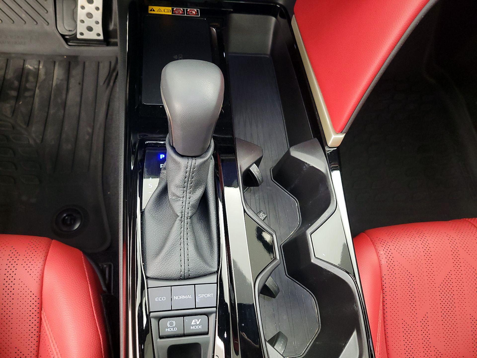 Thumbnail: 2025 Toyota Camry - 18