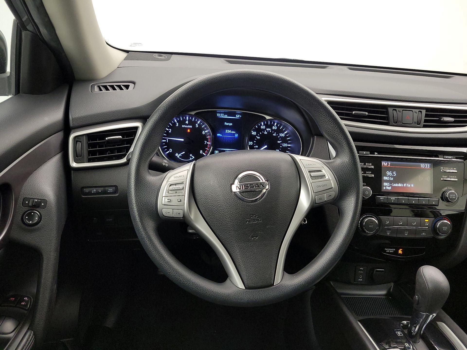 Thumbnail: 2016 Nissan Rogue - 10