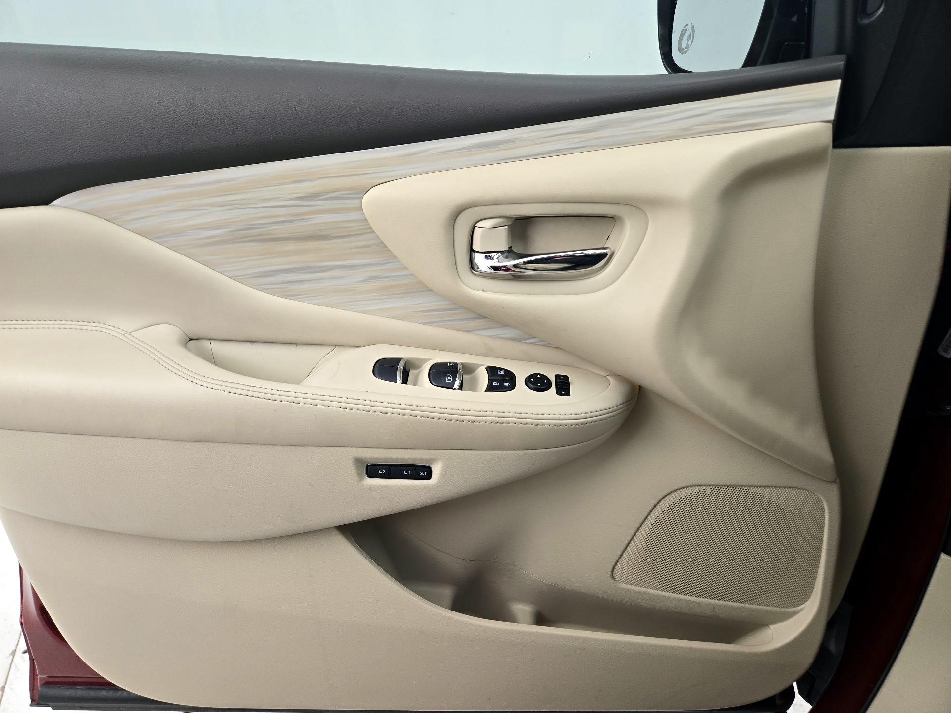 Thumbnail: 2016 Nissan Murano - 12