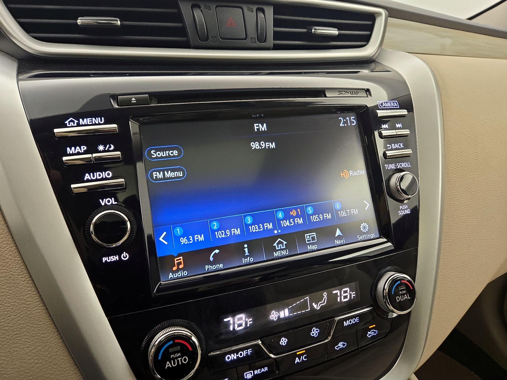 Thumbnail: 2016 Nissan Murano - 16