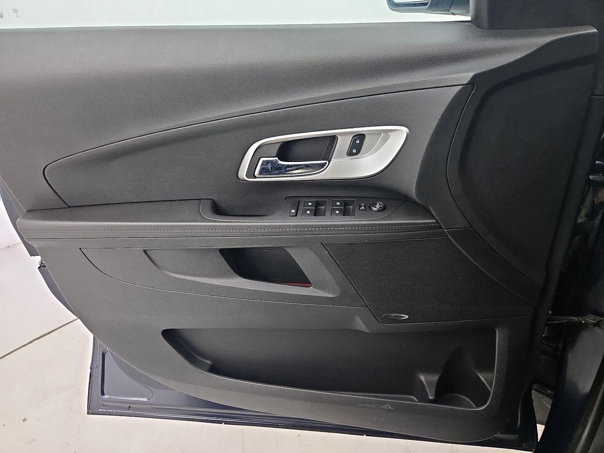 Thumbnail: 2017 Chevrolet Equinox - 12