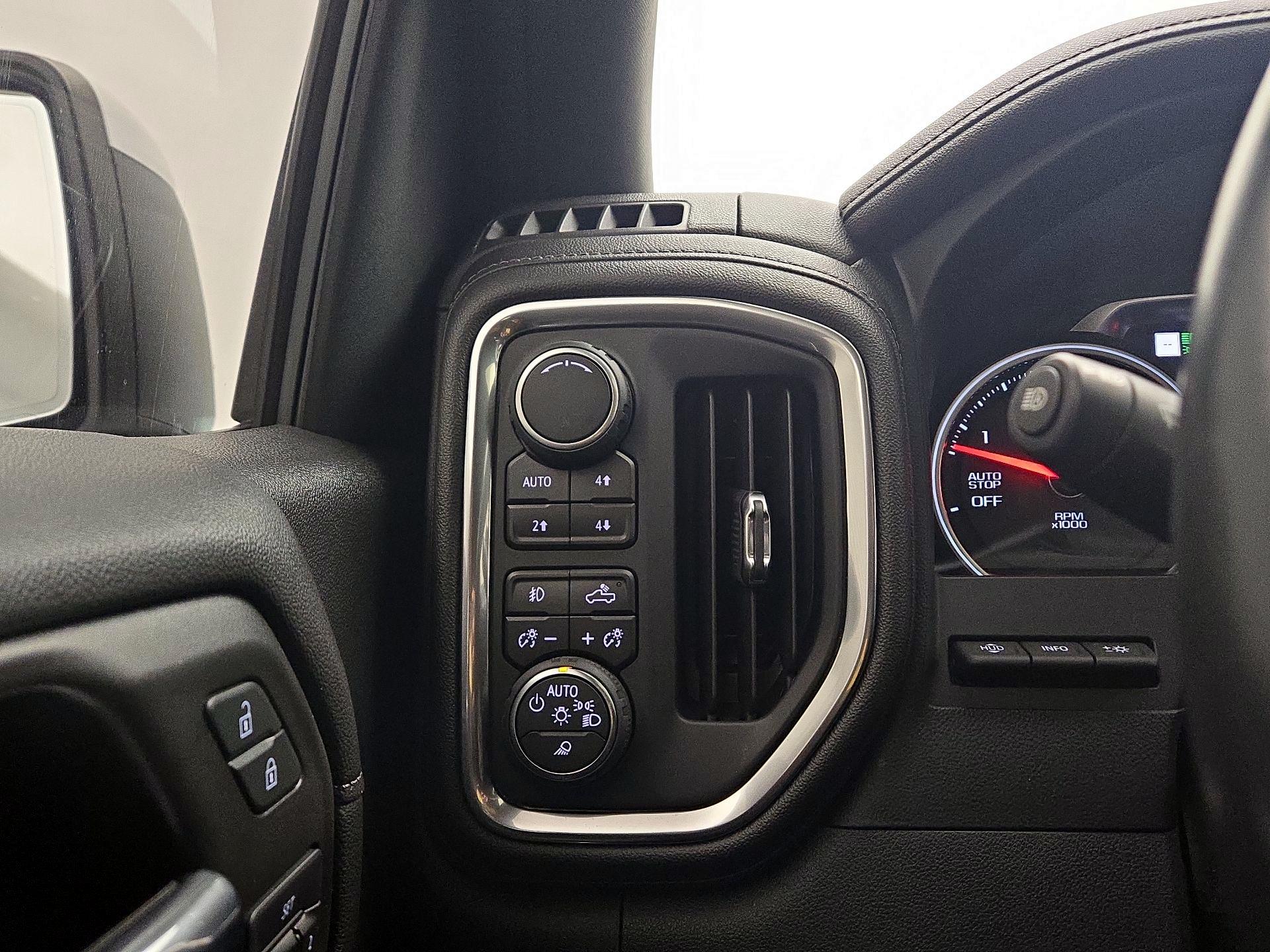 Thumbnail: 2019 Chevrolet Silverado 1500 - 13