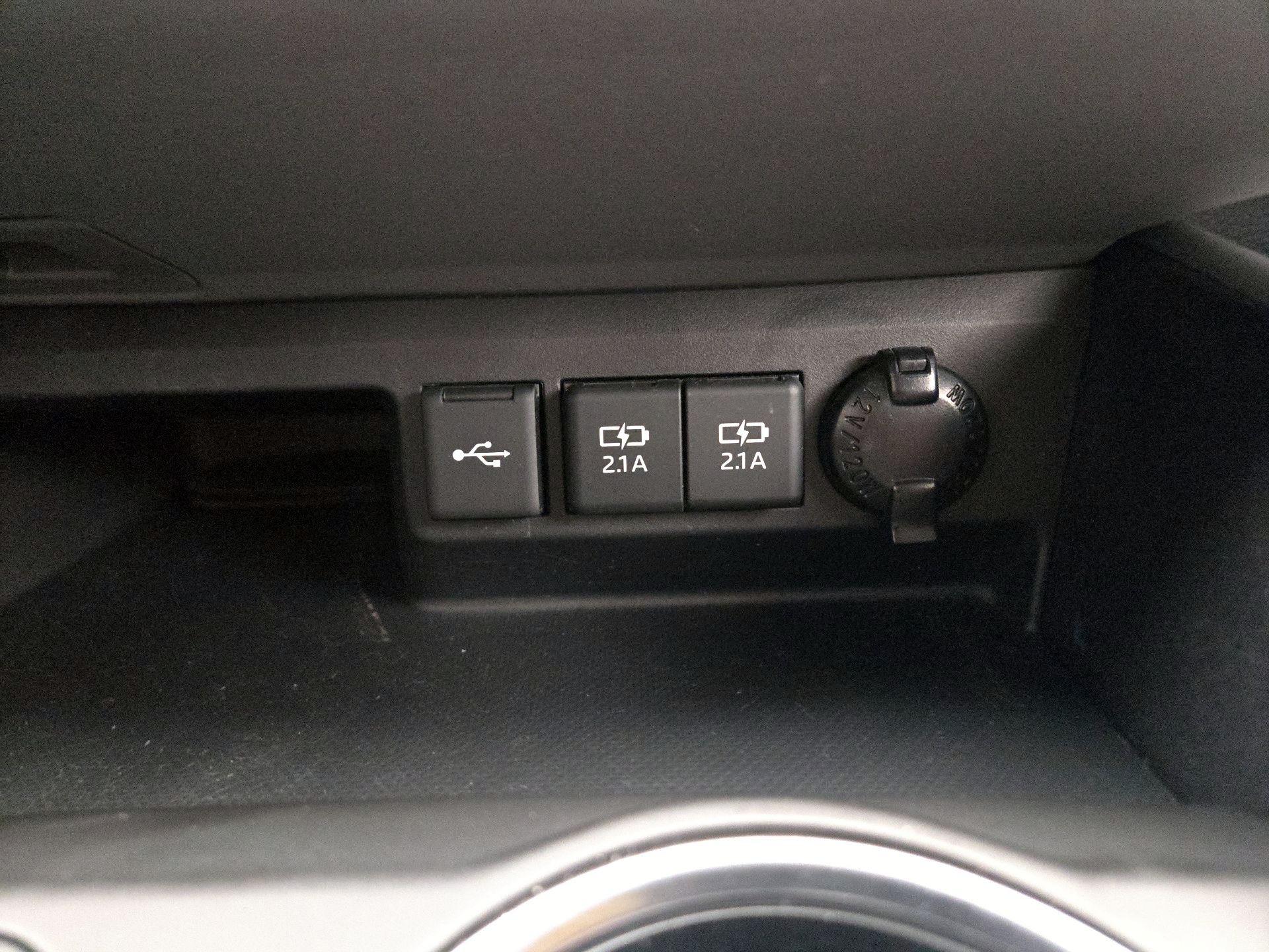 Thumbnail: 2020 Toyota Highlander - 18