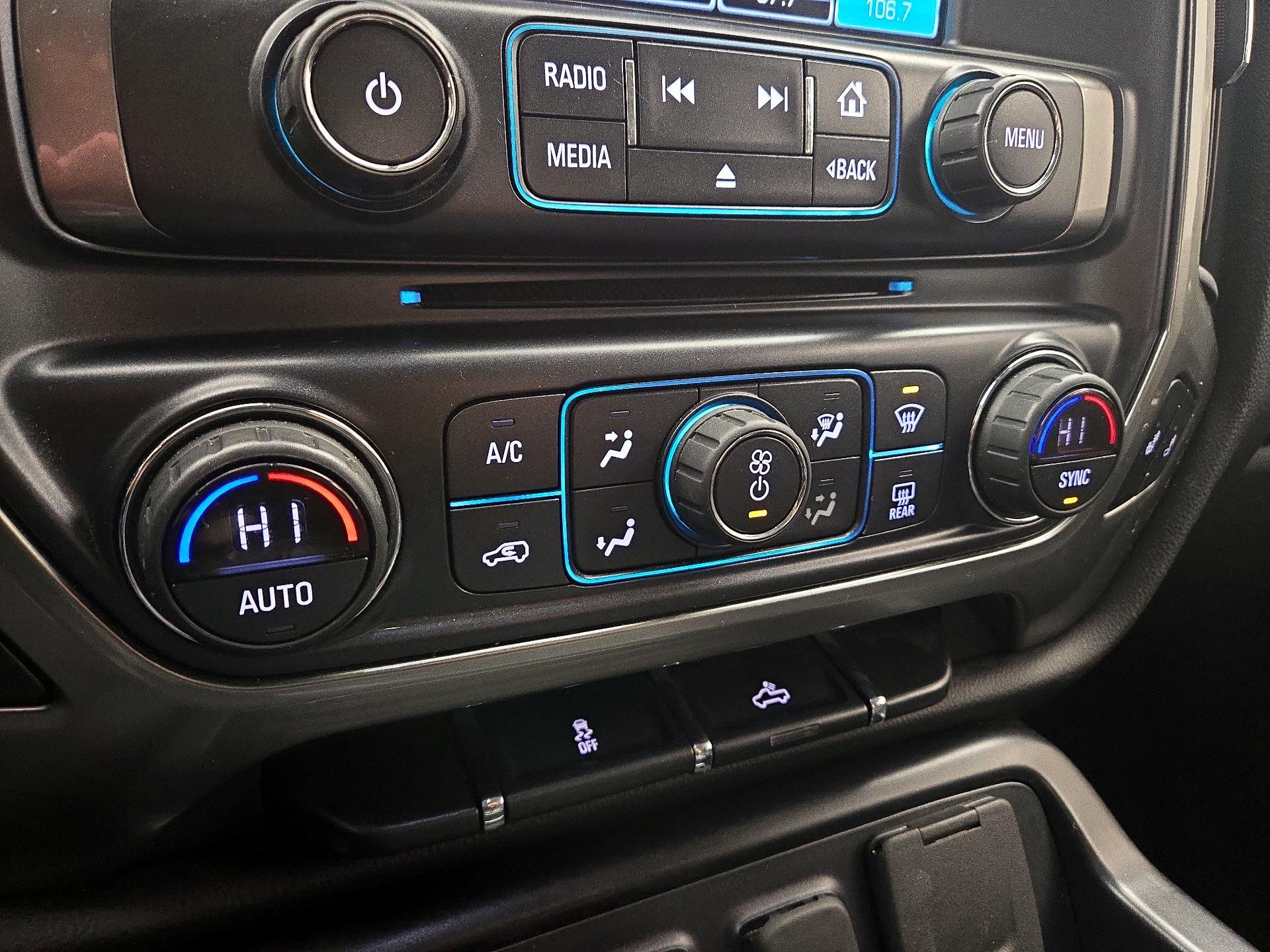 Thumbnail: 2018 Chevrolet Silverado 1500 - 16