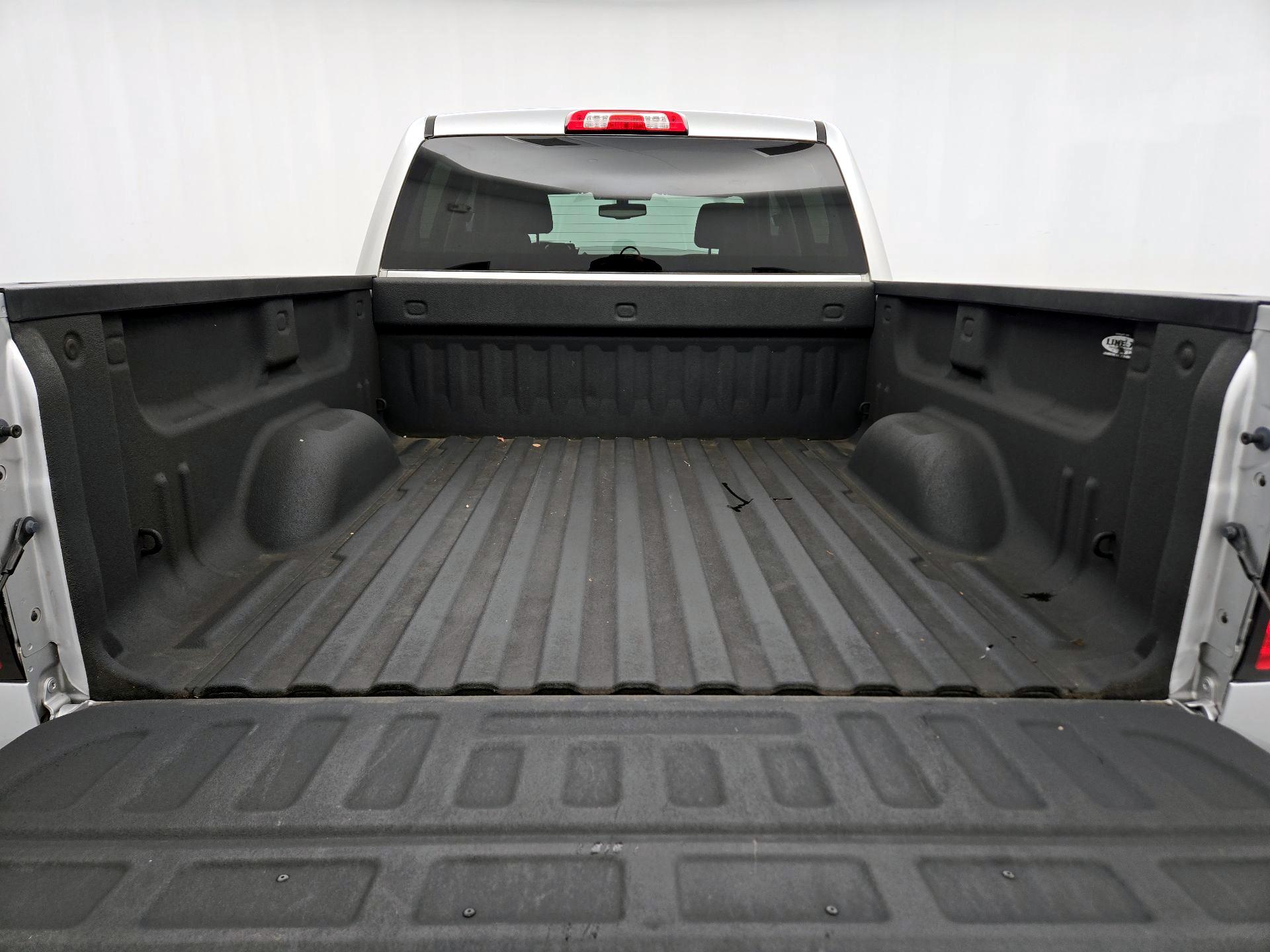 Thumbnail: 2018 Chevrolet Silverado 1500 - 20