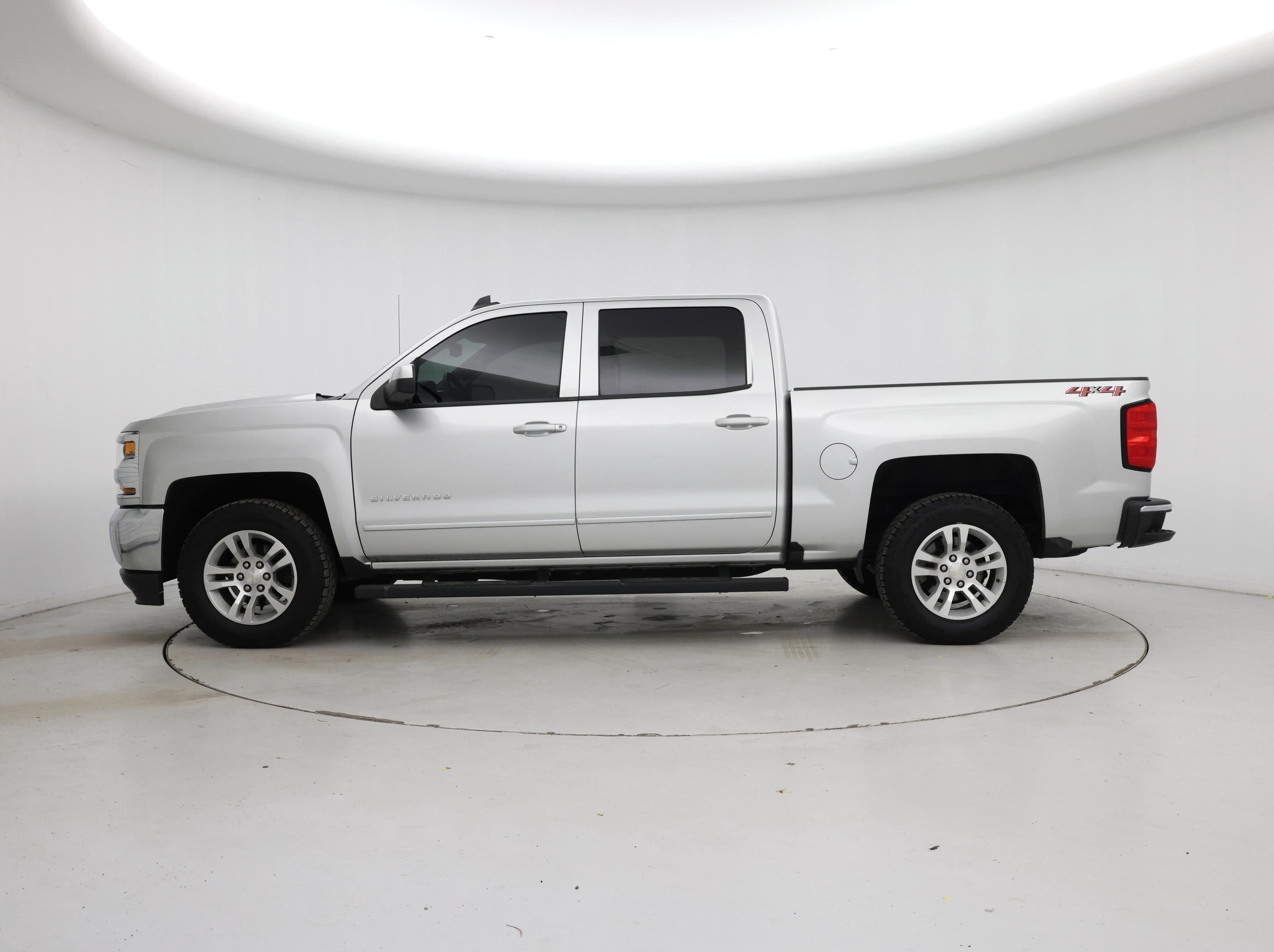 Thumbnail: 2018 Chevrolet Silverado 1500 - 3