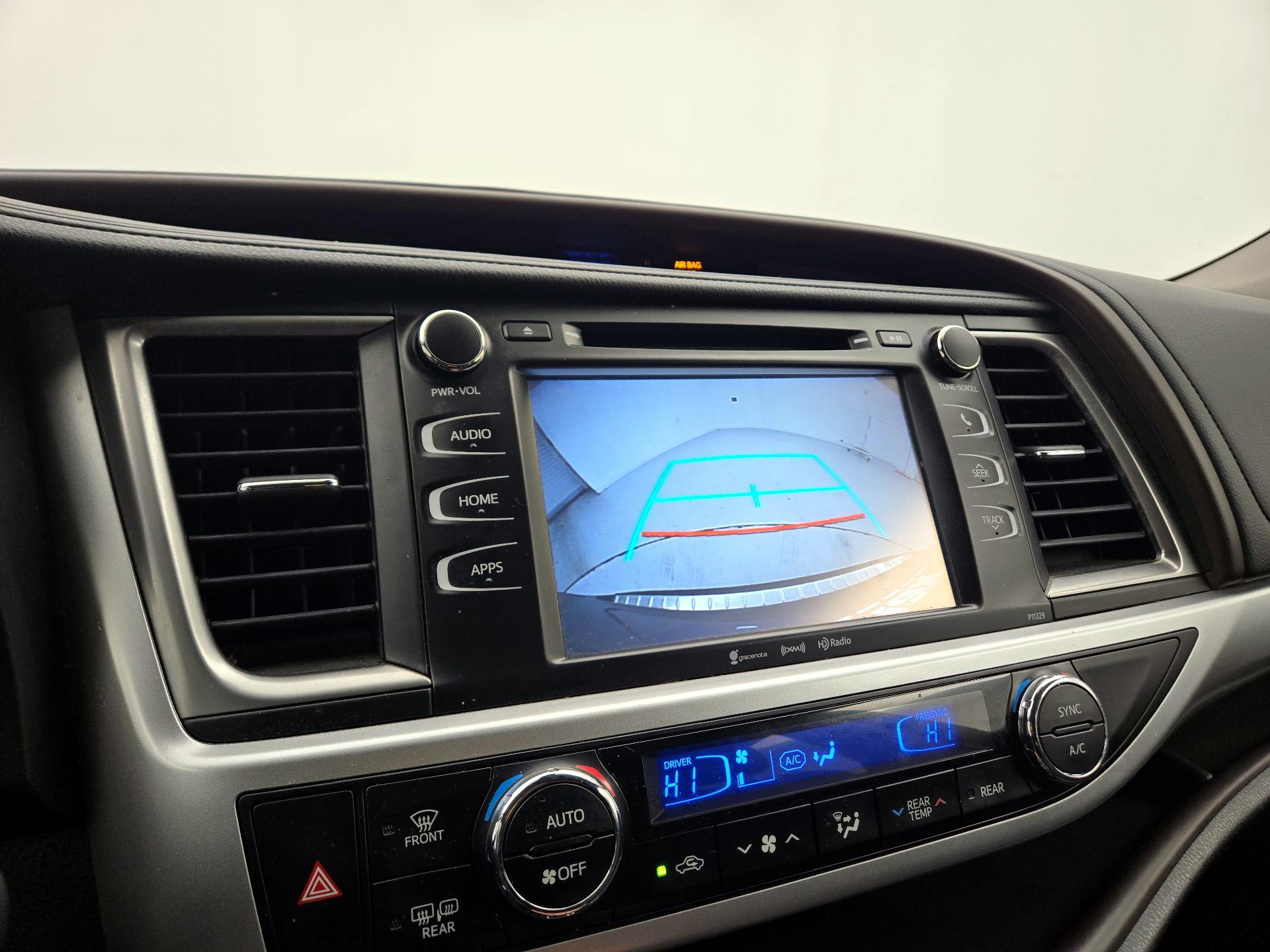 Thumbnail: 2017 Toyota Highlander - 14