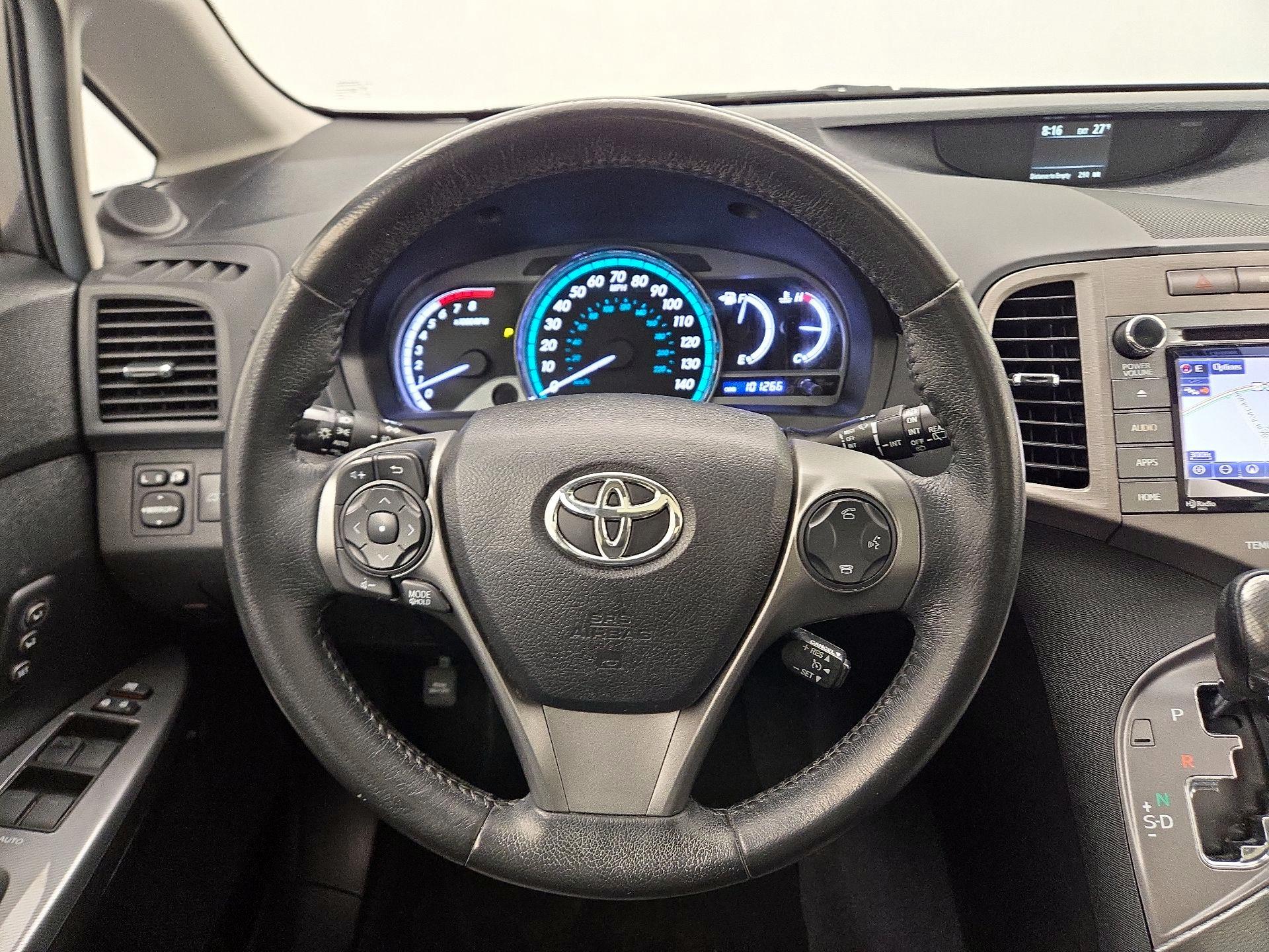 Thumbnail: 2015 Toyota Venza - 10