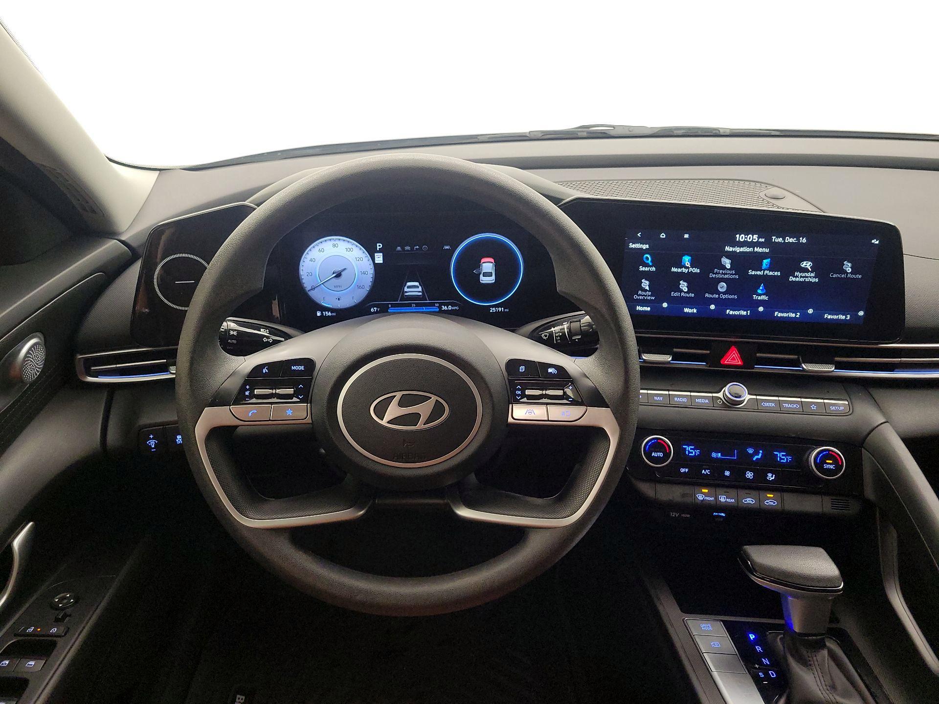 Thumbnail: 2024 Hyundai Elantra - 10