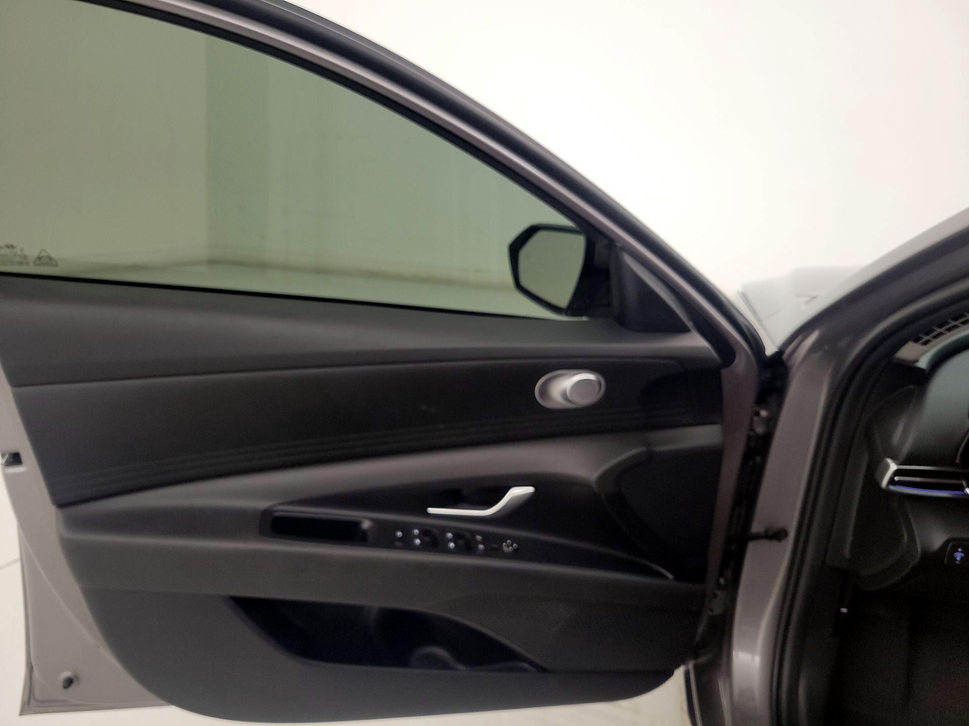 Thumbnail: 2024 Hyundai Elantra - 12