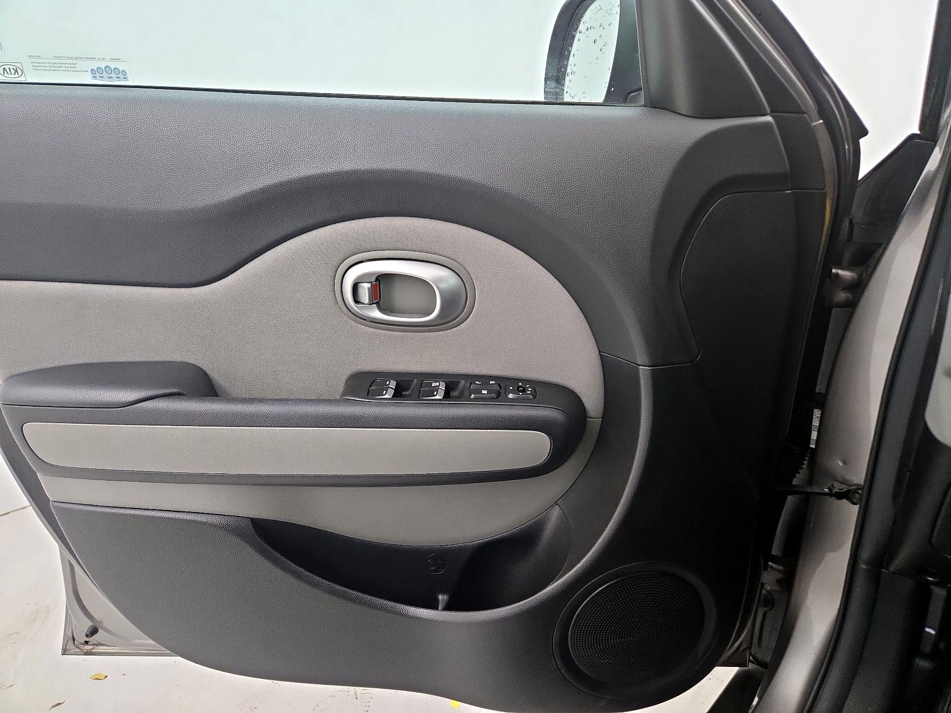 Thumbnail: 2018 Kia Soul - 12