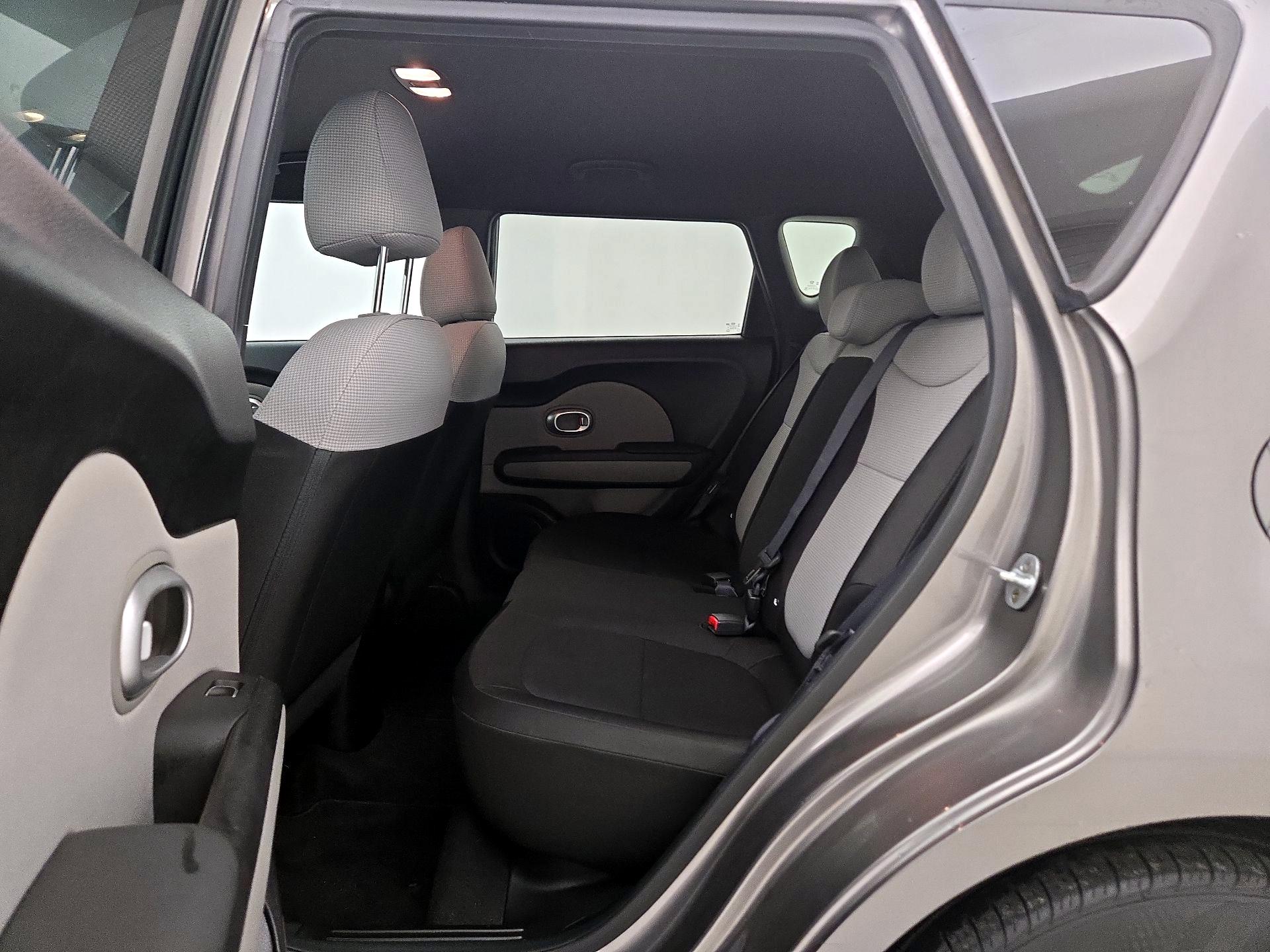 Thumbnail: 2018 Kia Soul - 18