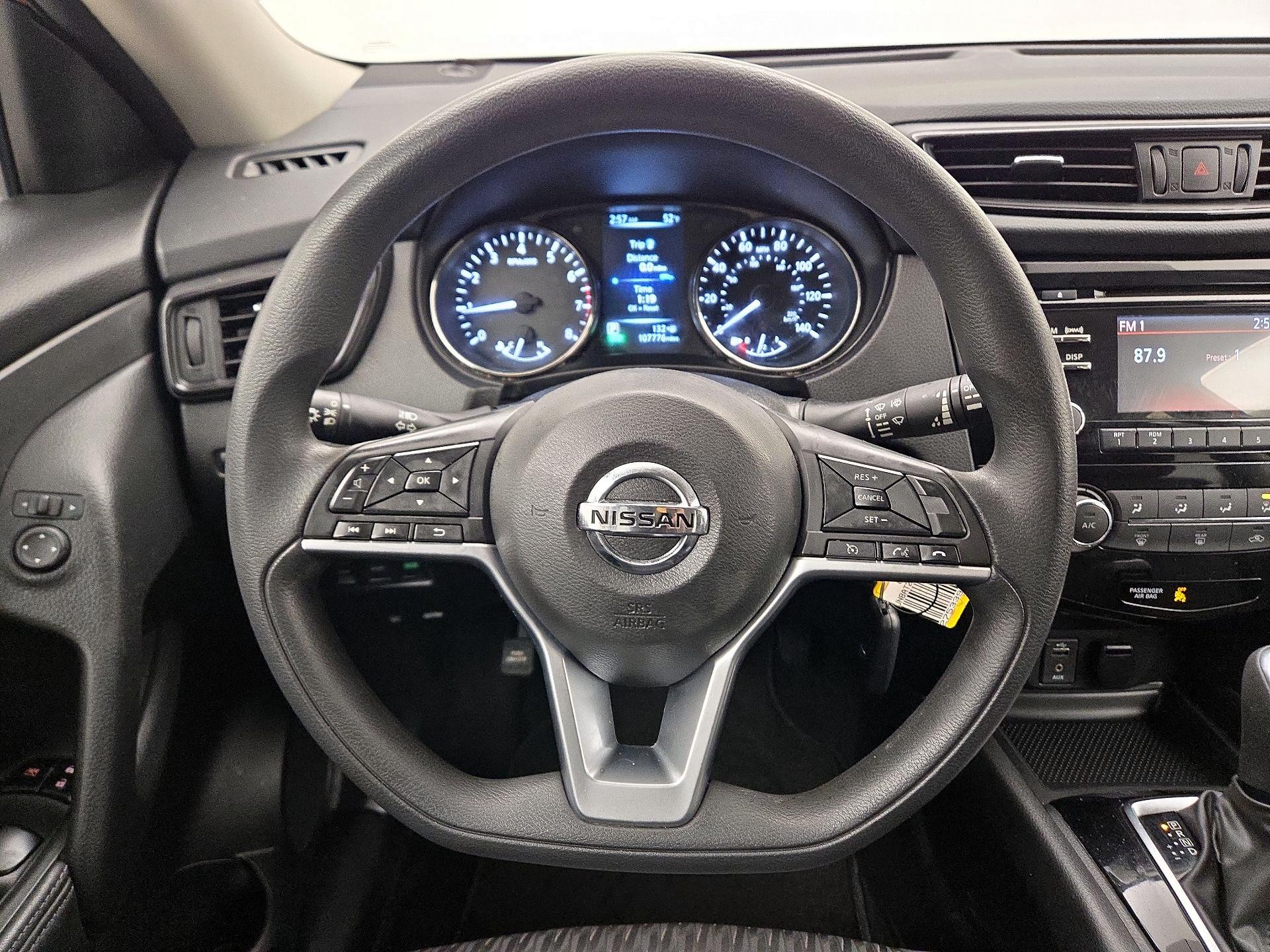 Thumbnail: 2017 Nissan Rogue - 10