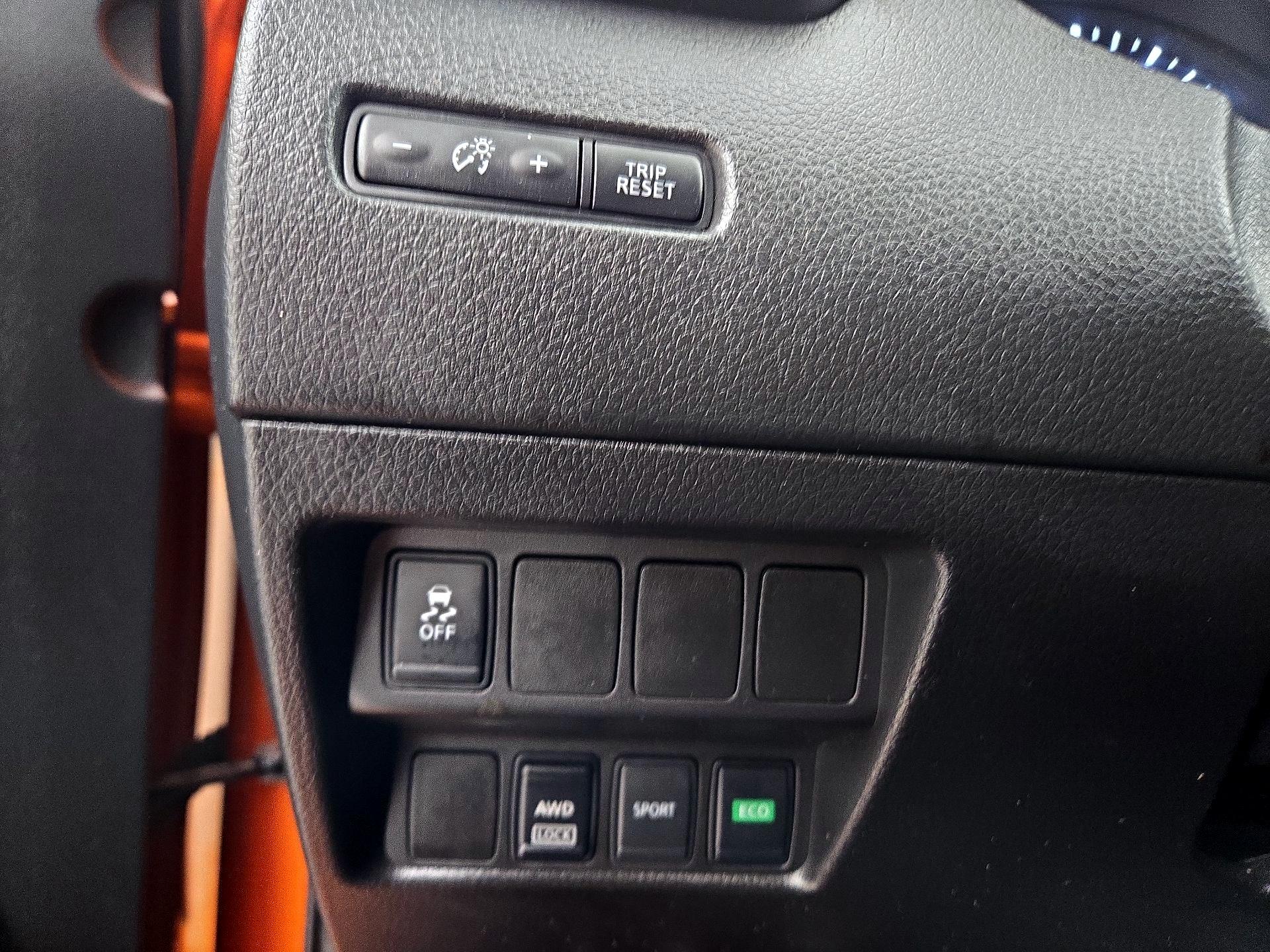 Thumbnail: 2017 Nissan Rogue - 13