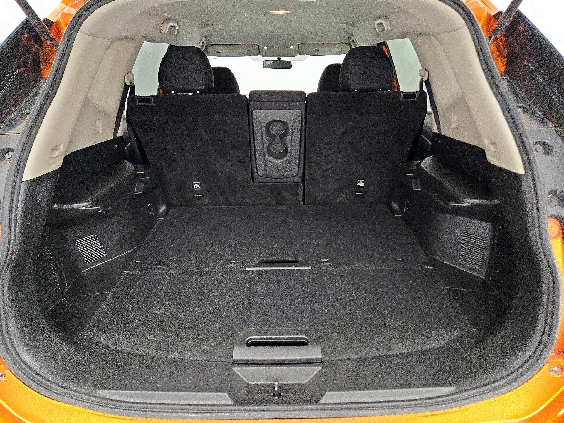 Thumbnail: 2017 Nissan Rogue - 20