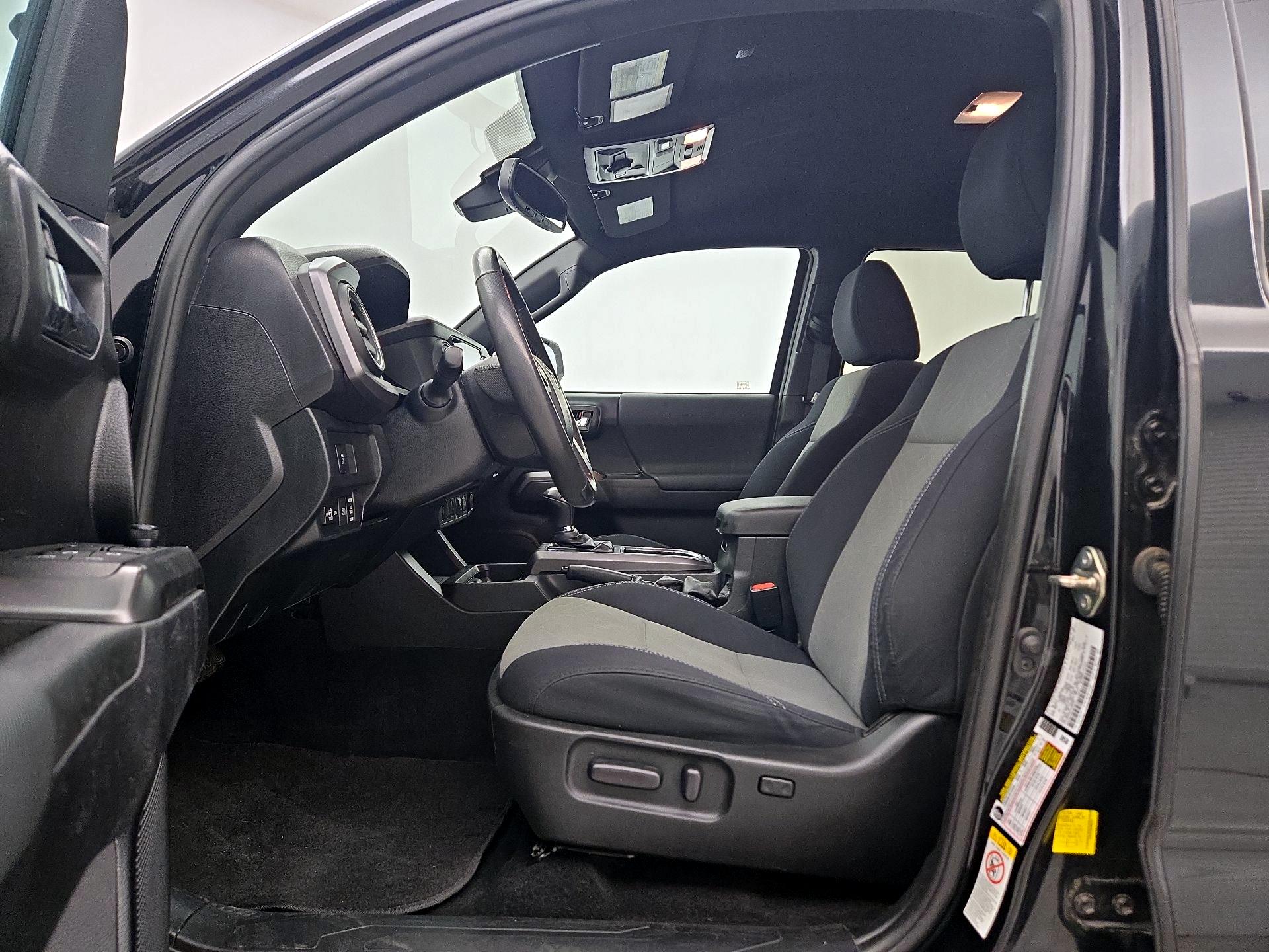 Thumbnail: 2020 Toyota Tacoma - 11