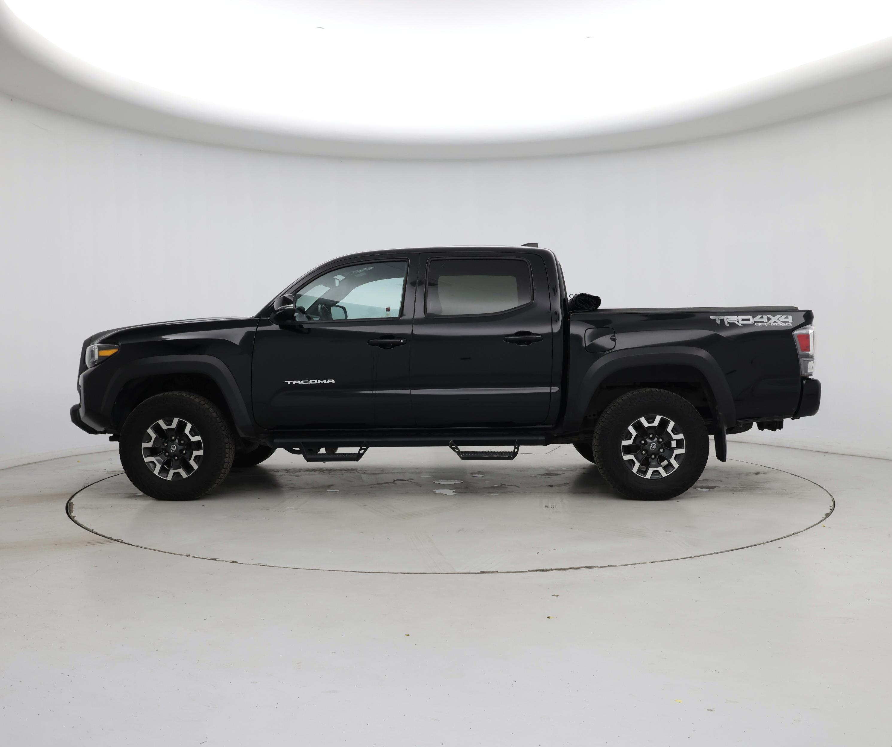 Thumbnail: 2020 Toyota Tacoma - 3