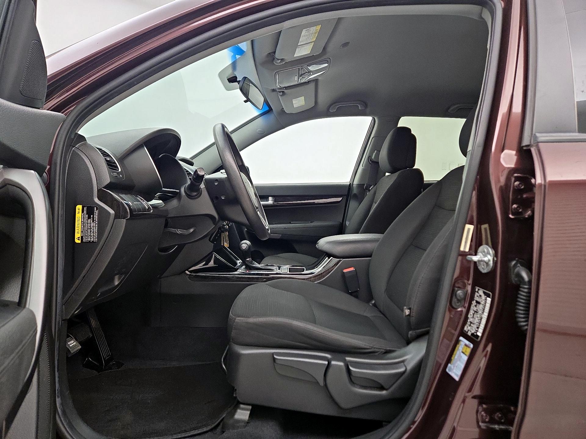 Thumbnail: 2015 Kia Sorento - 11