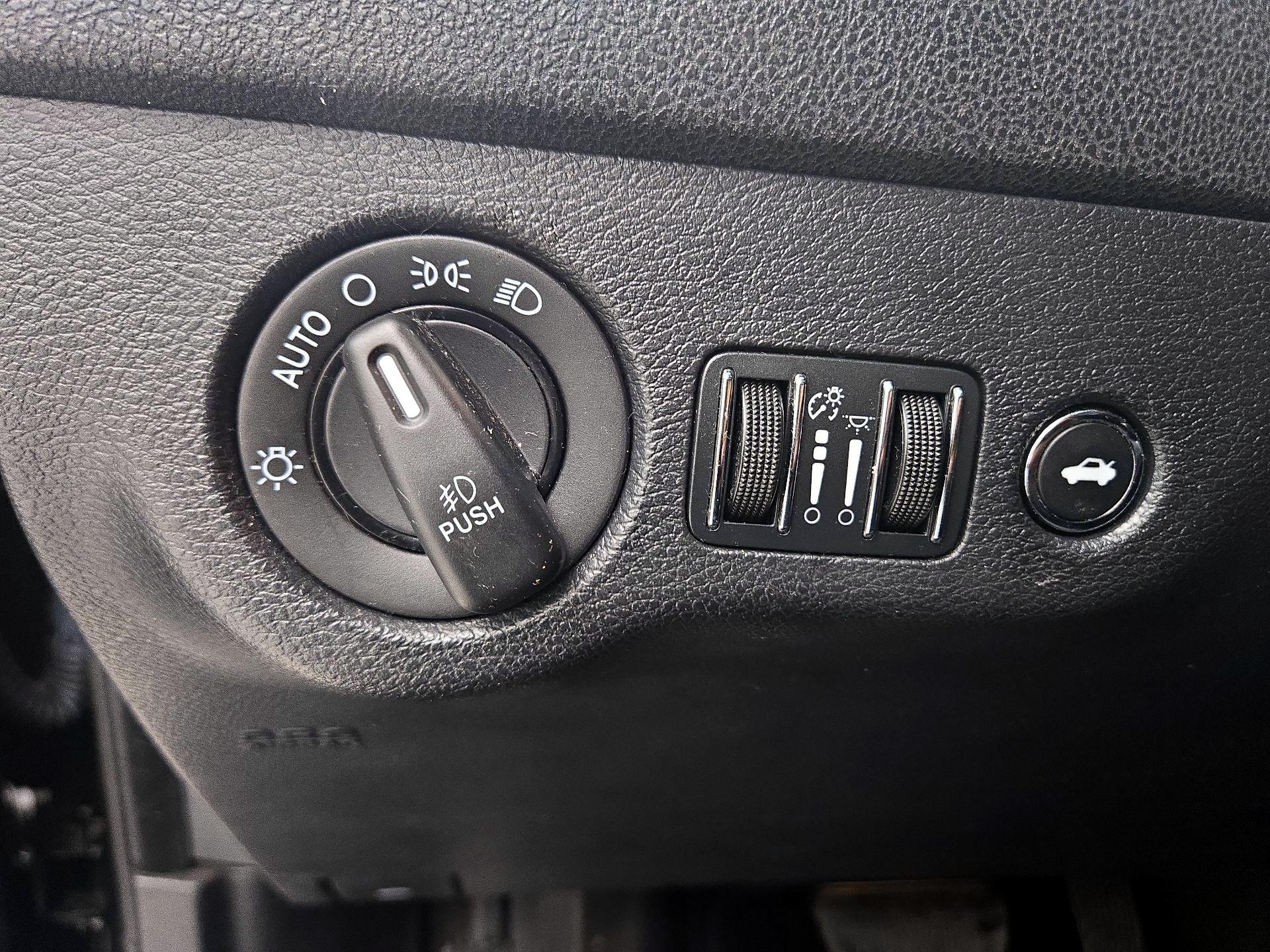 Thumbnail: 2015 Dodge Charger - 13