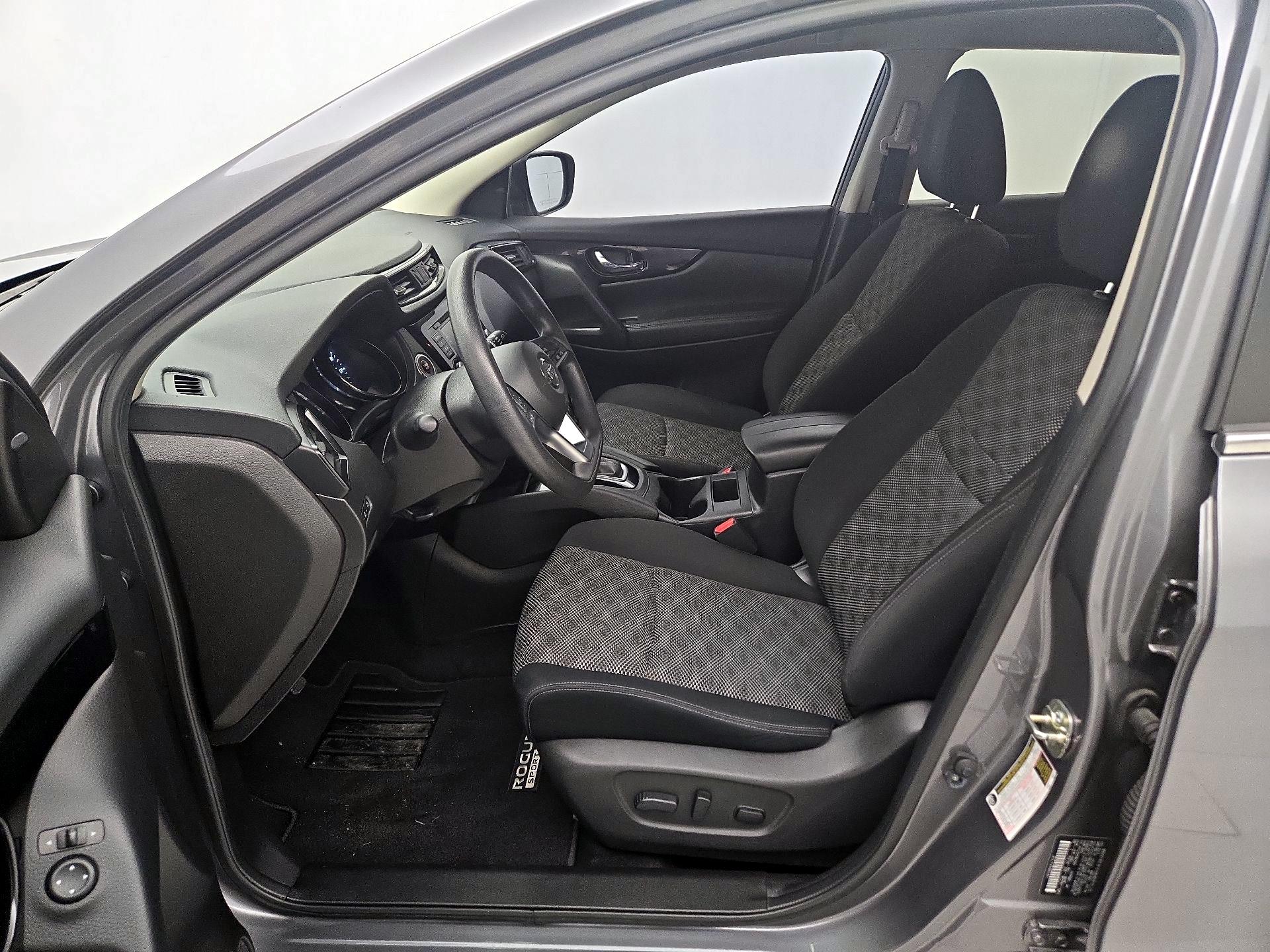 Thumbnail: 2019 Nissan Rogue Sport - 11