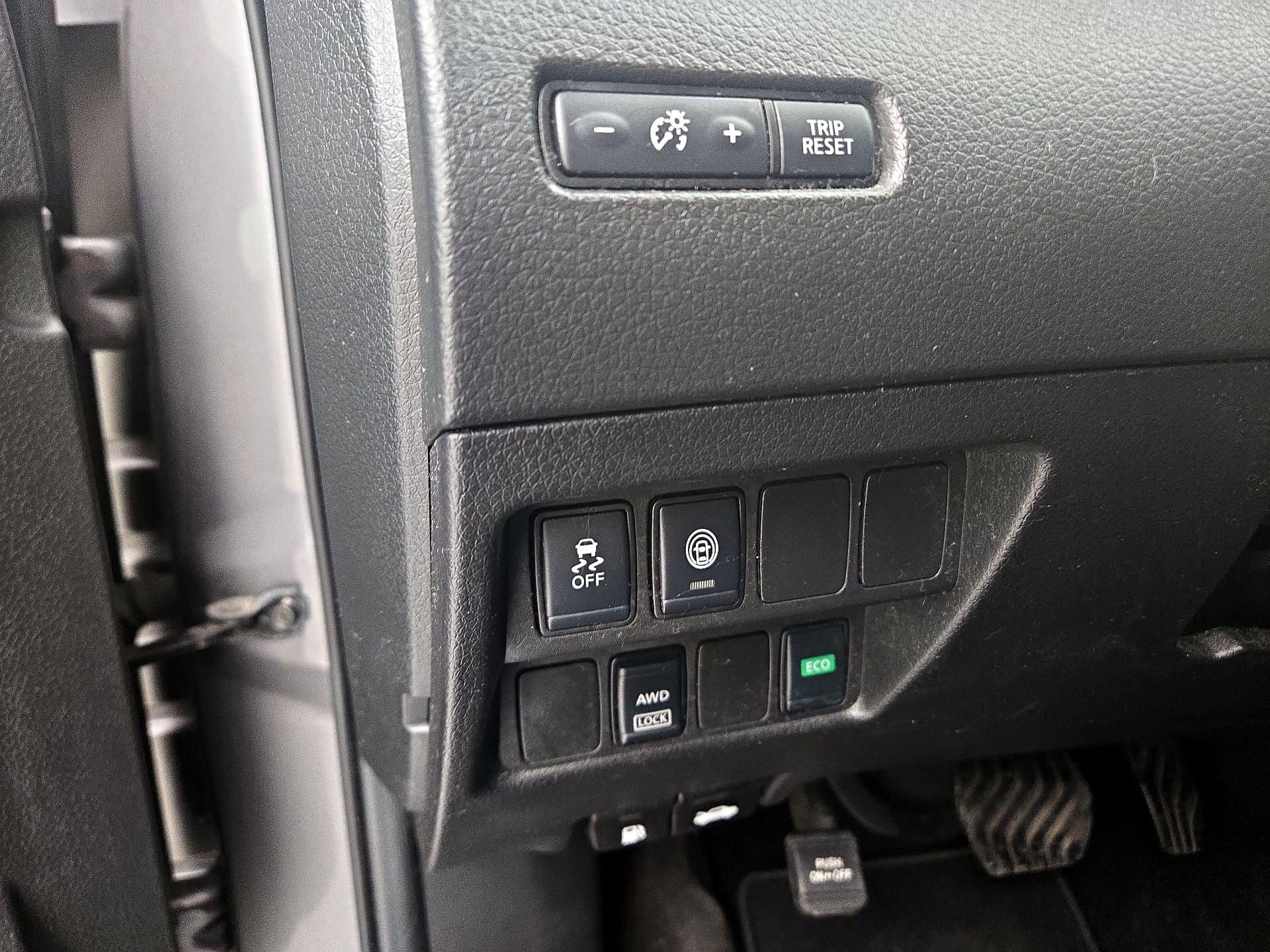 Thumbnail: 2019 Nissan Rogue Sport - 13