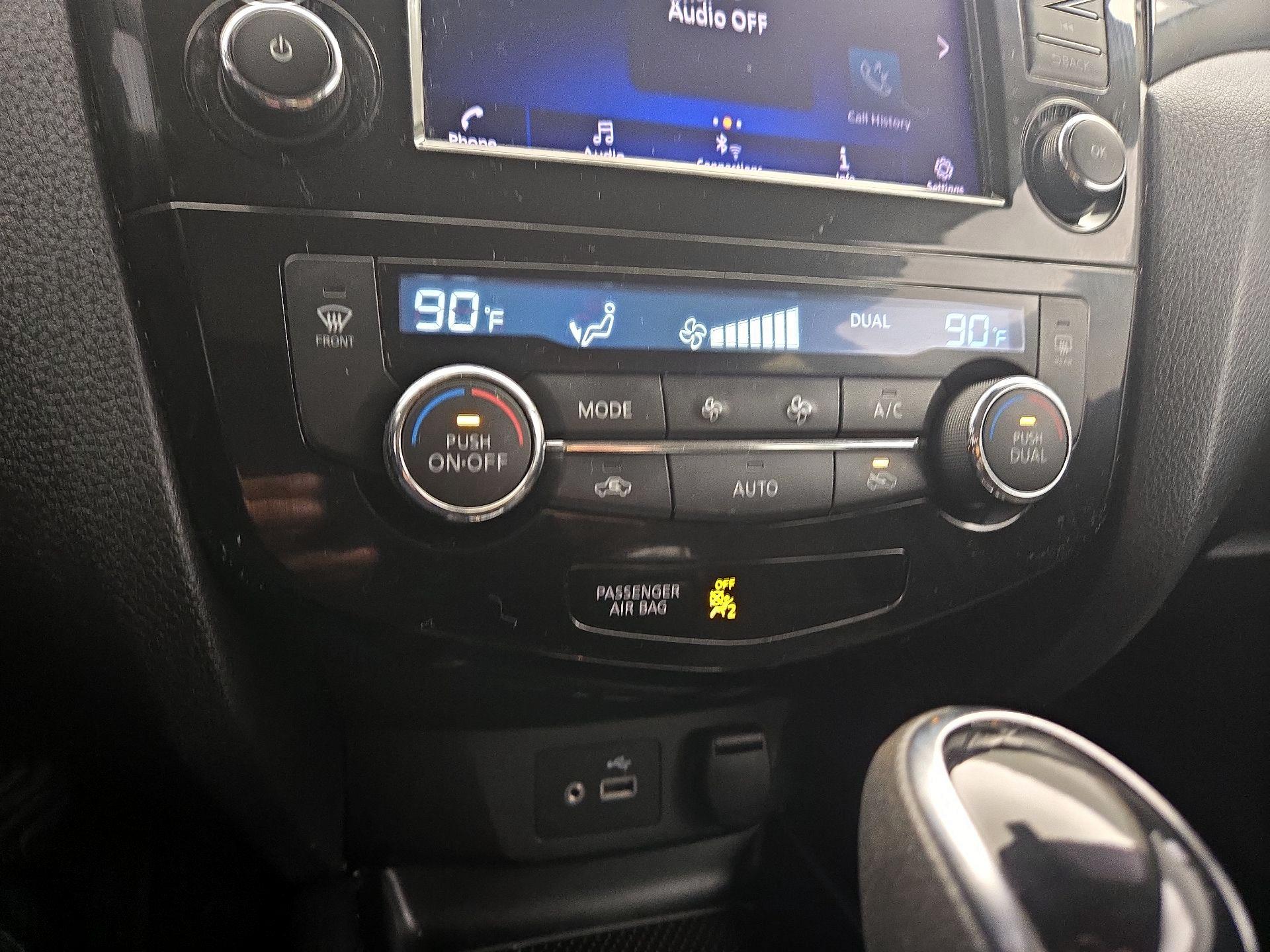 Thumbnail: 2019 Nissan Rogue Sport - 16