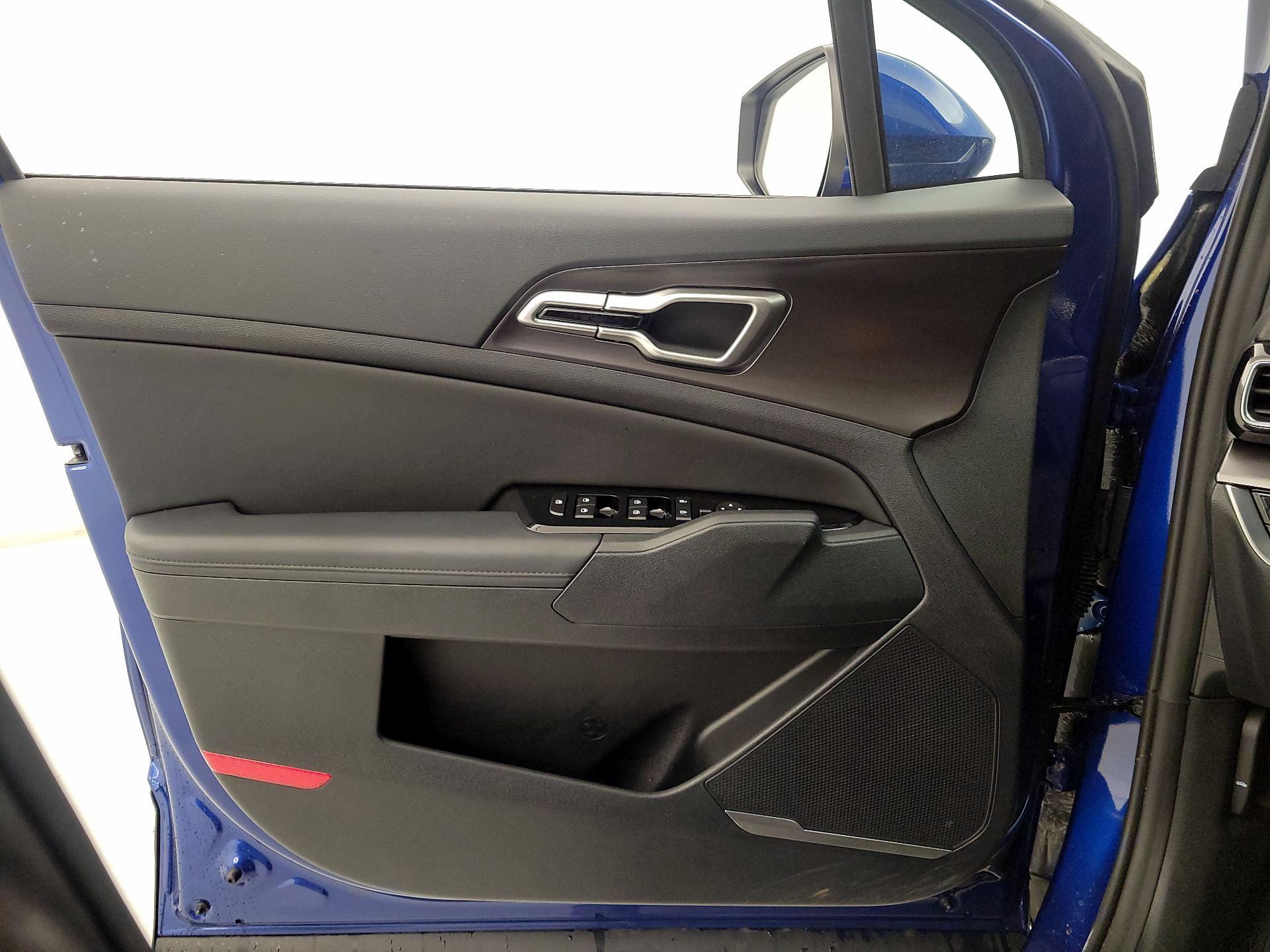 Thumbnail: 2025 Kia Sportage - 12