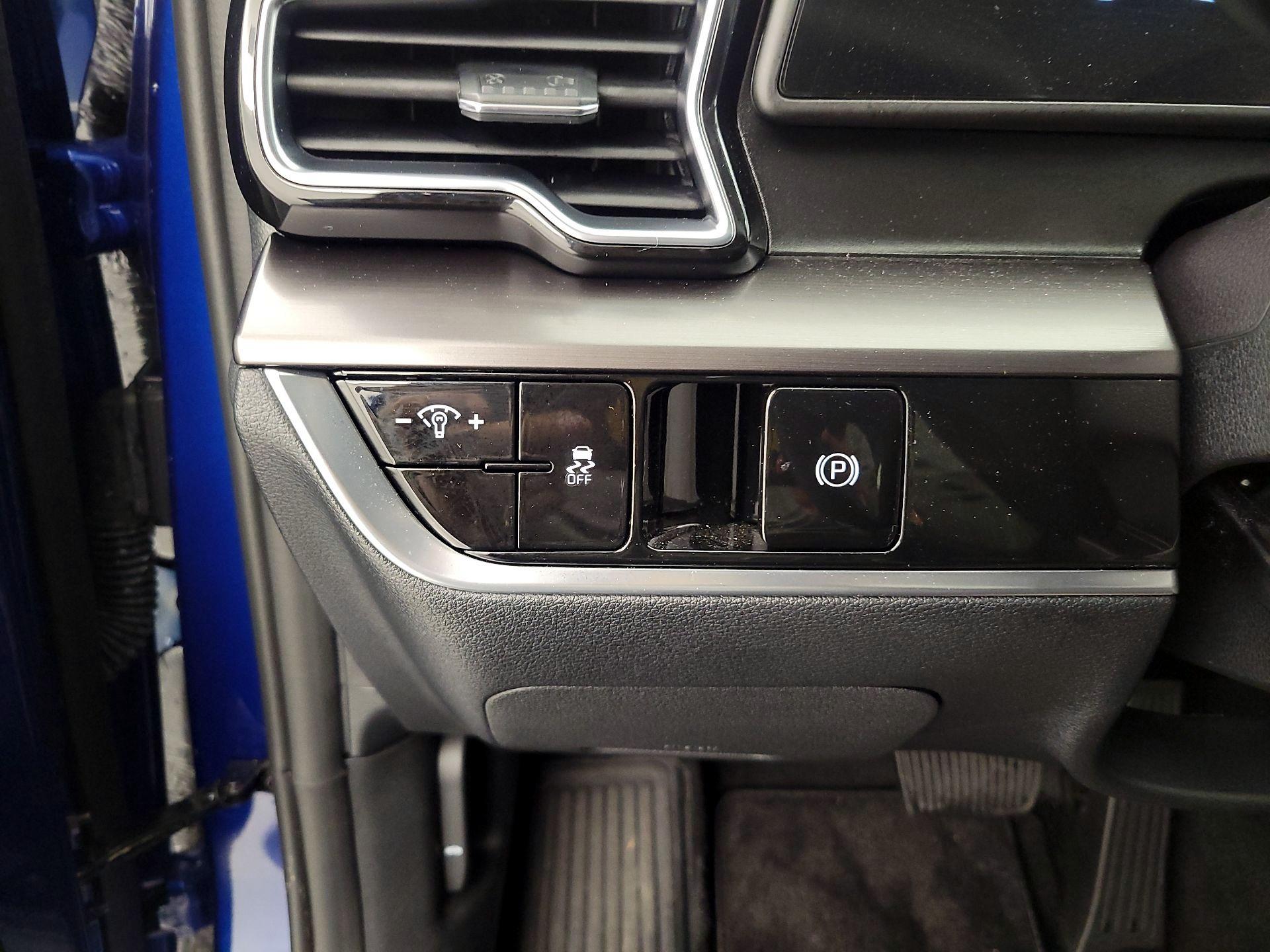 Thumbnail: 2025 Kia Sportage - 13