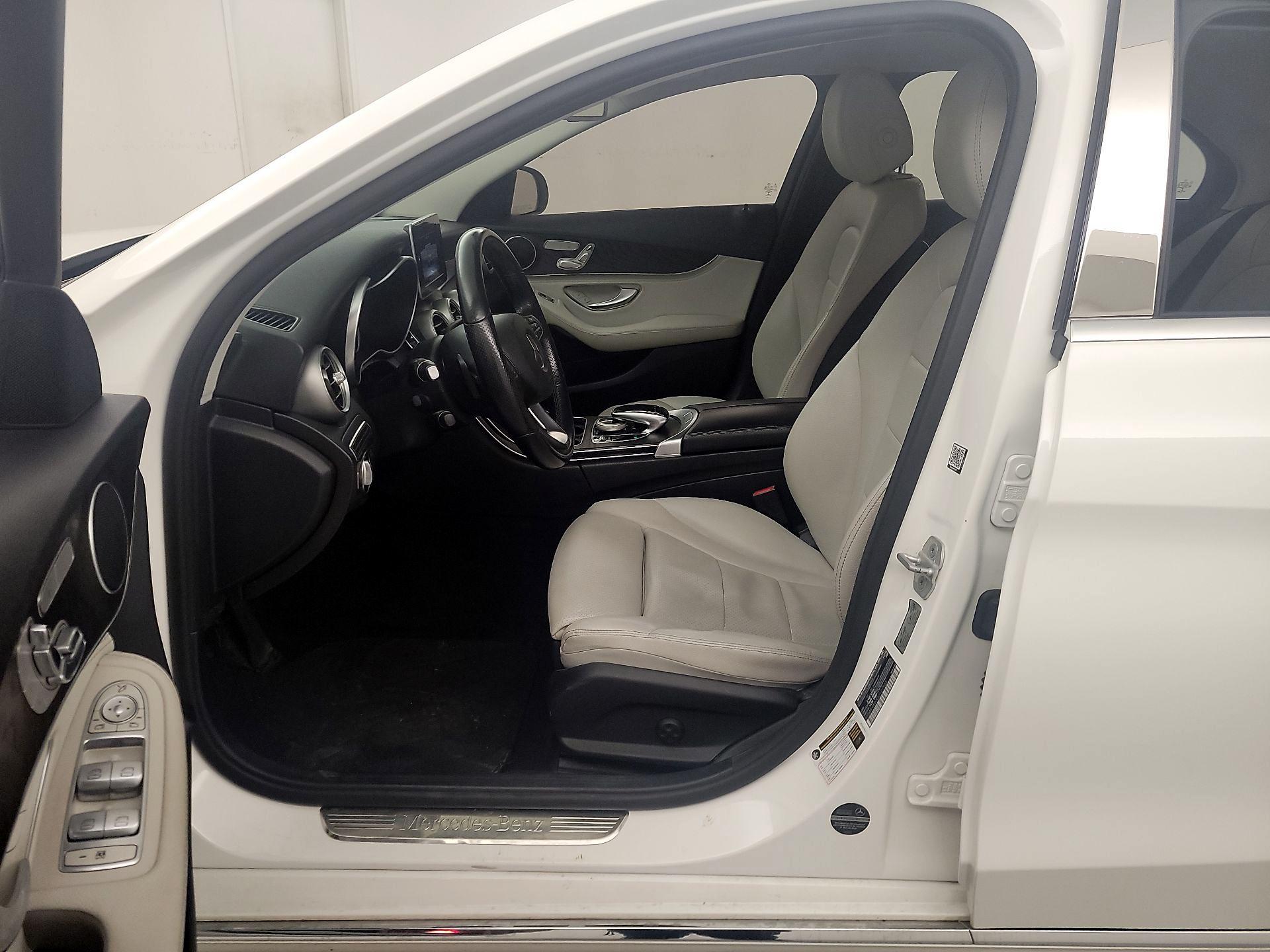 Thumbnail: 2016 Mercedes-Benz C-Class - 11