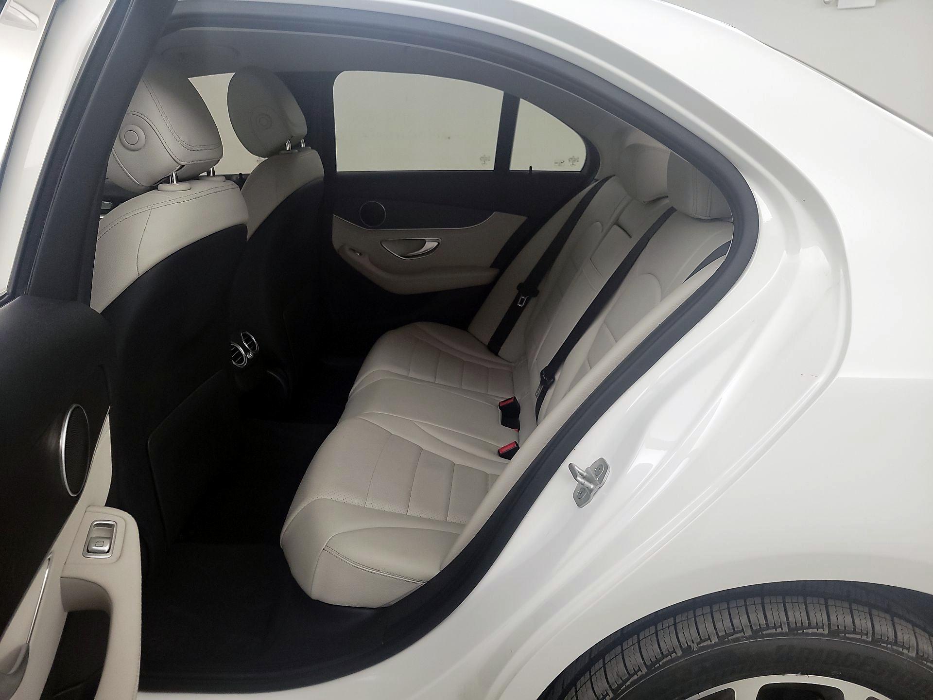 Thumbnail: 2016 Mercedes-Benz C-Class - 20