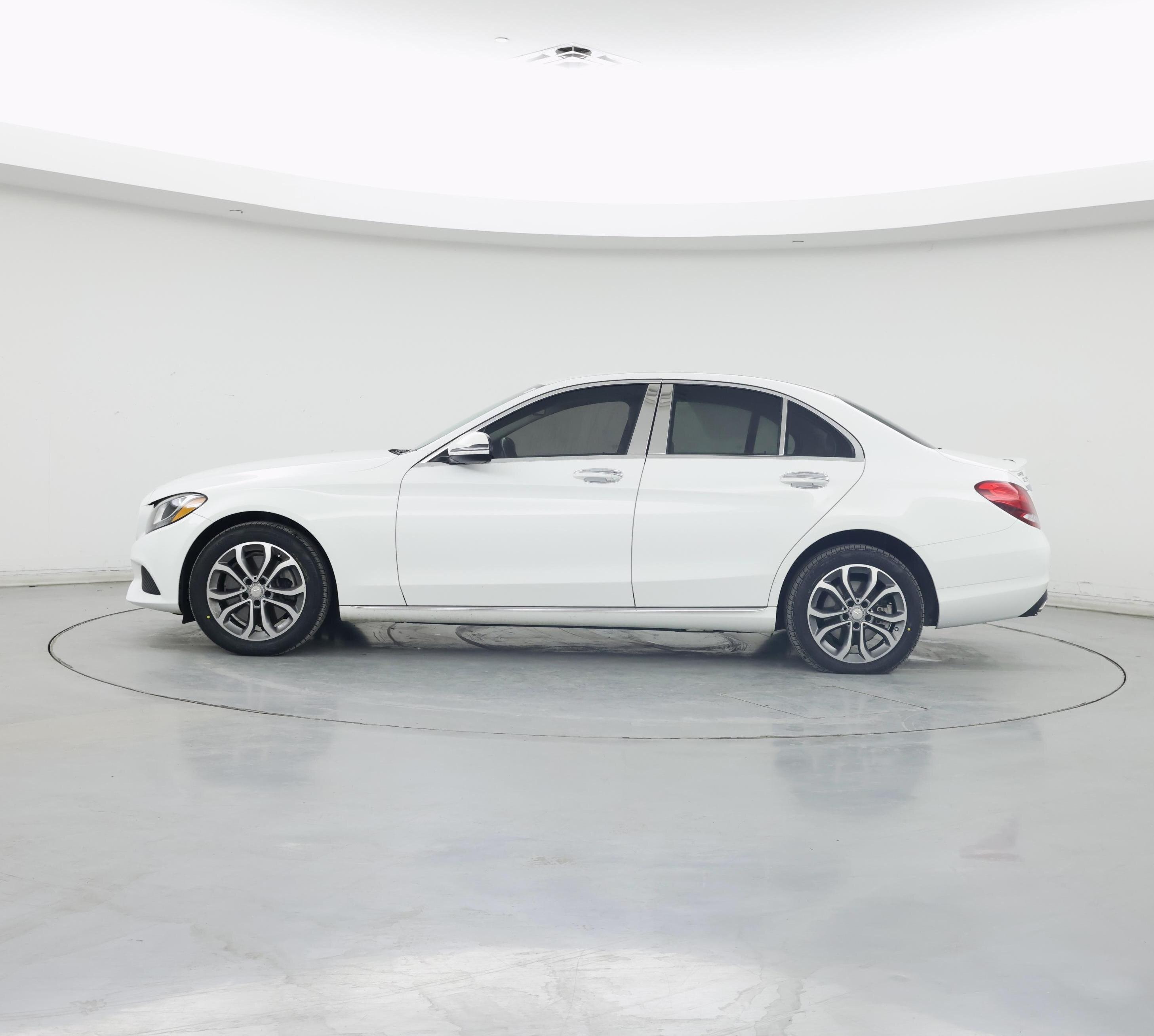 Thumbnail: 2016 Mercedes-Benz C-Class - 3