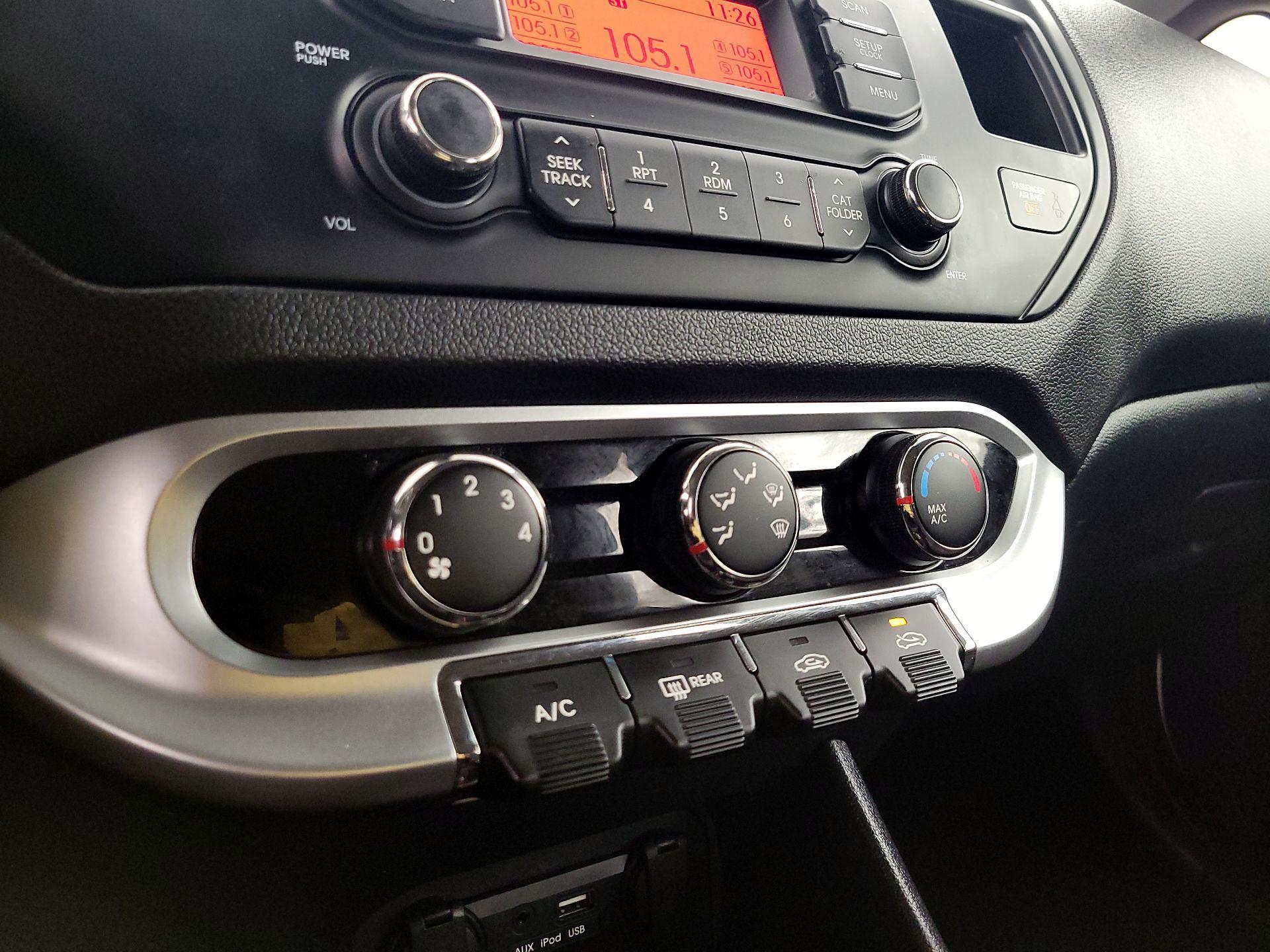 Thumbnail: 2015 Kia Rio5 - 15