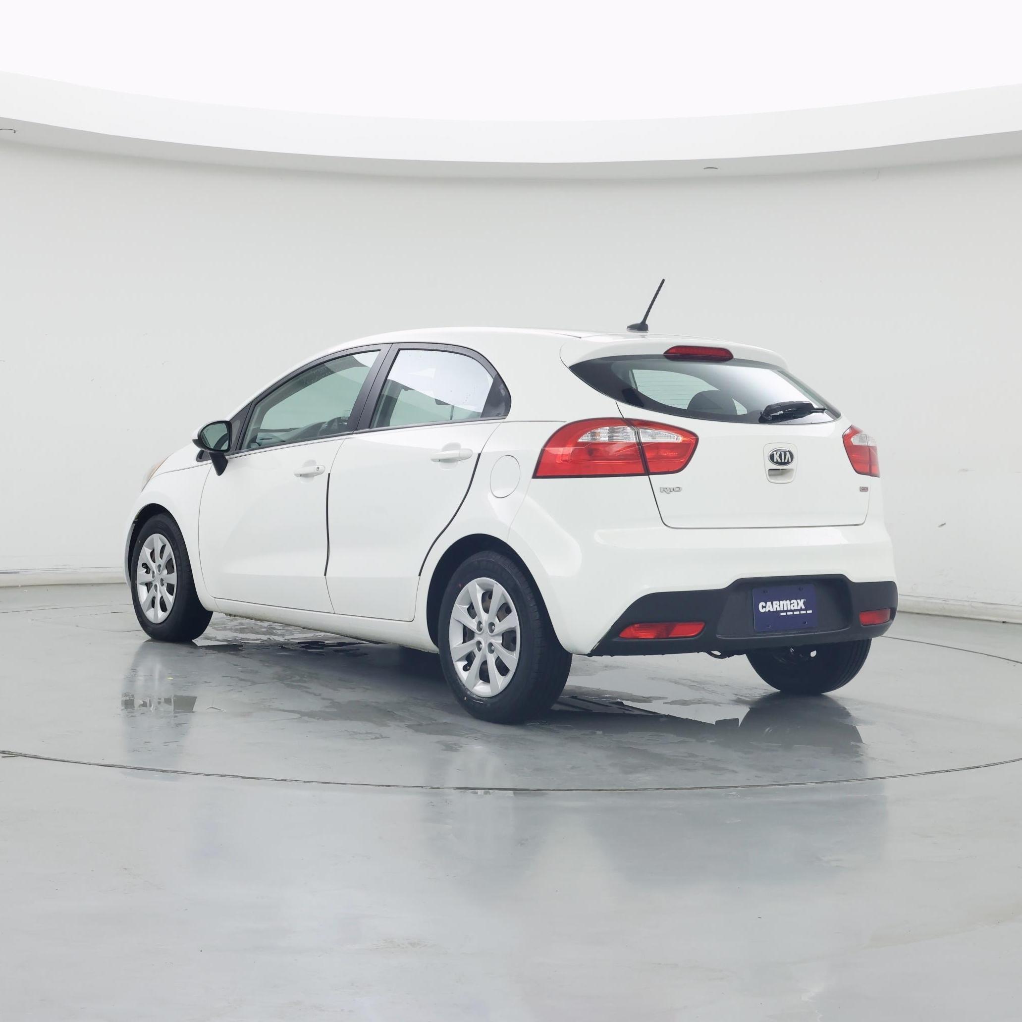 Thumbnail: 2015 Kia Rio5 - 2