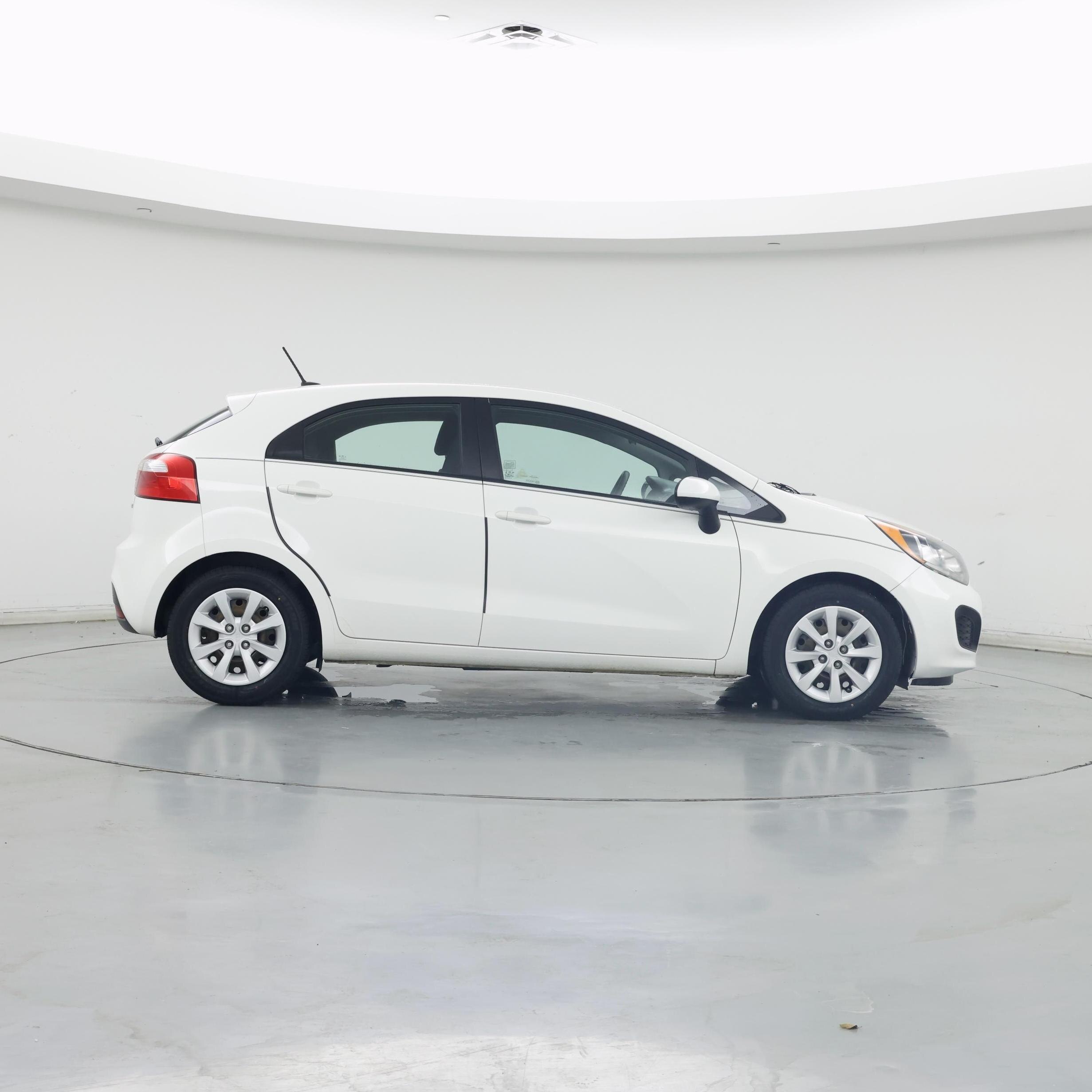 Thumbnail: 2015 Kia Rio5 - 7