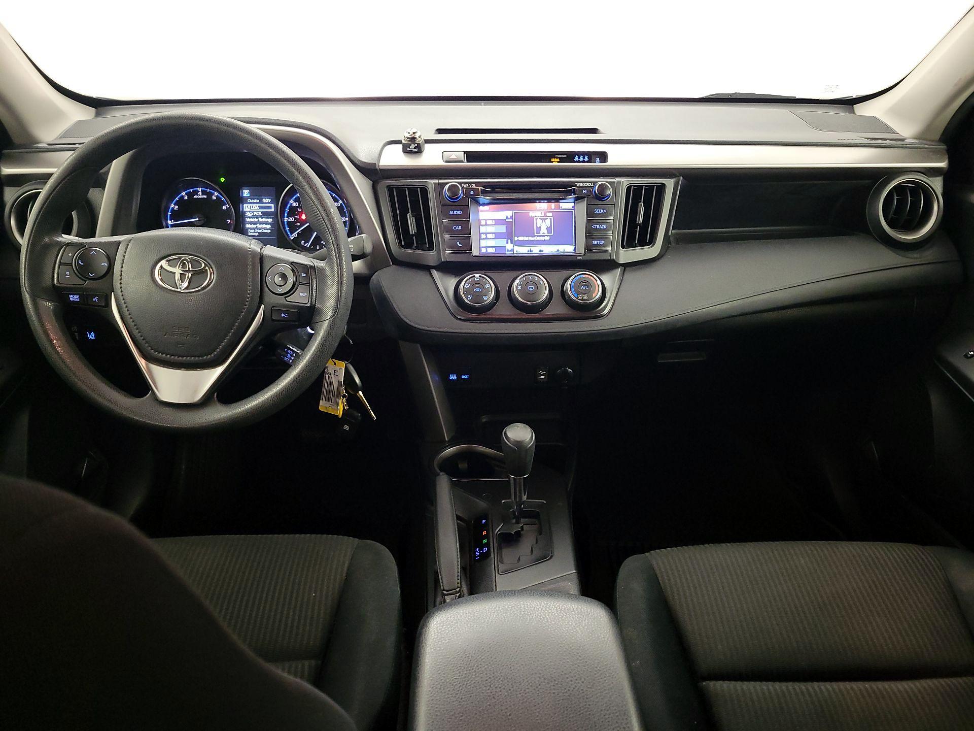 Thumbnail: 2017 Toyota RAV4 - 9