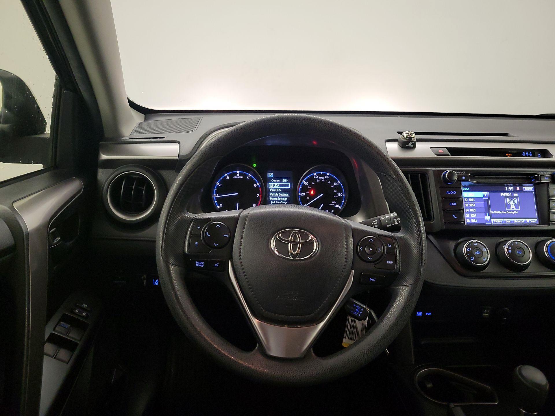 Thumbnail: 2017 Toyota RAV4 - 10